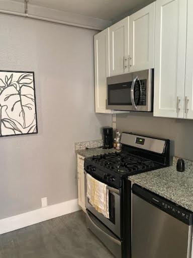 Navarre Apartments