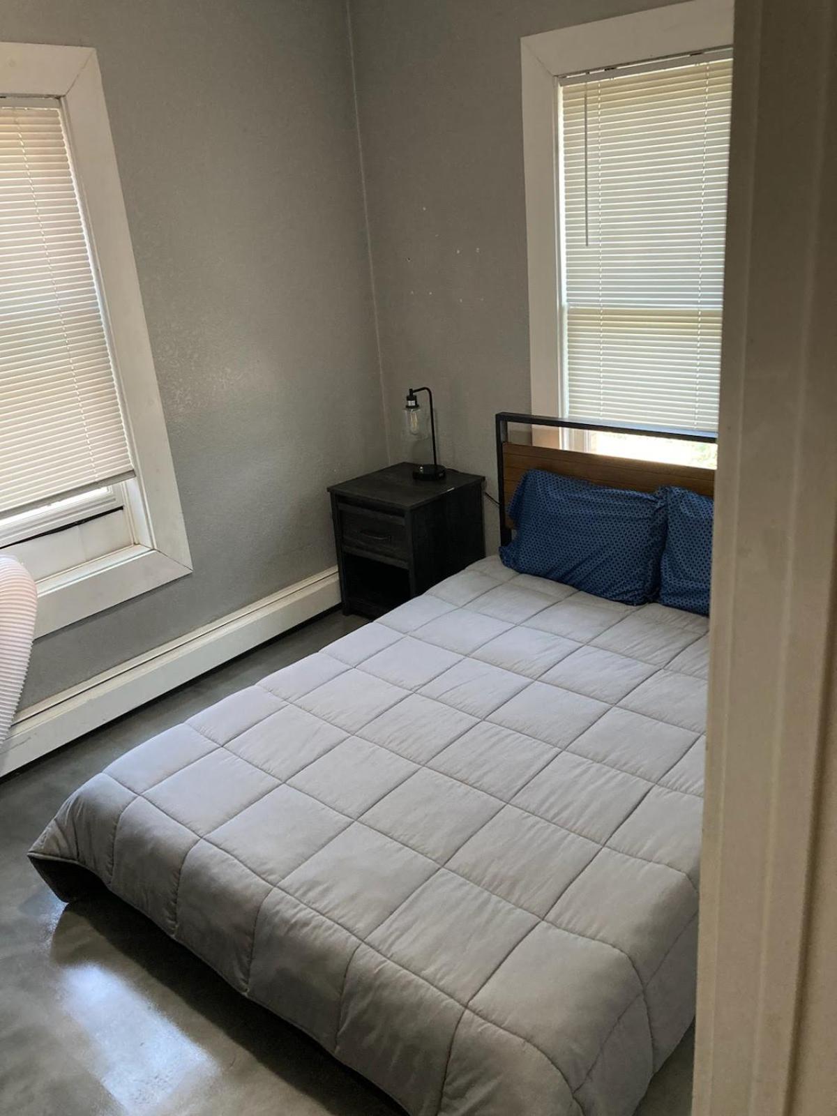 Navarre Apartments