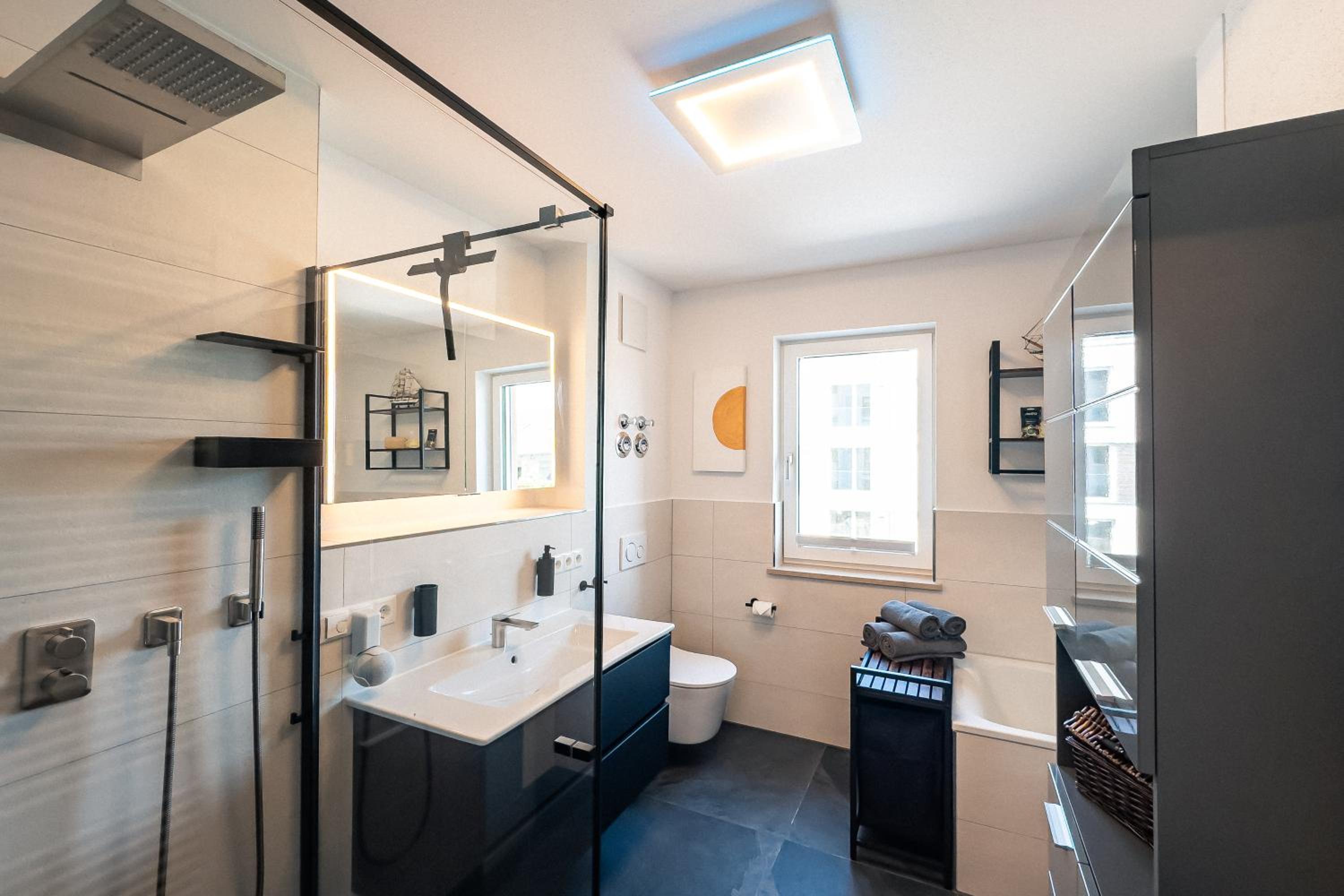 Alpdeluxe Smart Home - Balkon-Wanne-Tiefgarage-BBQ