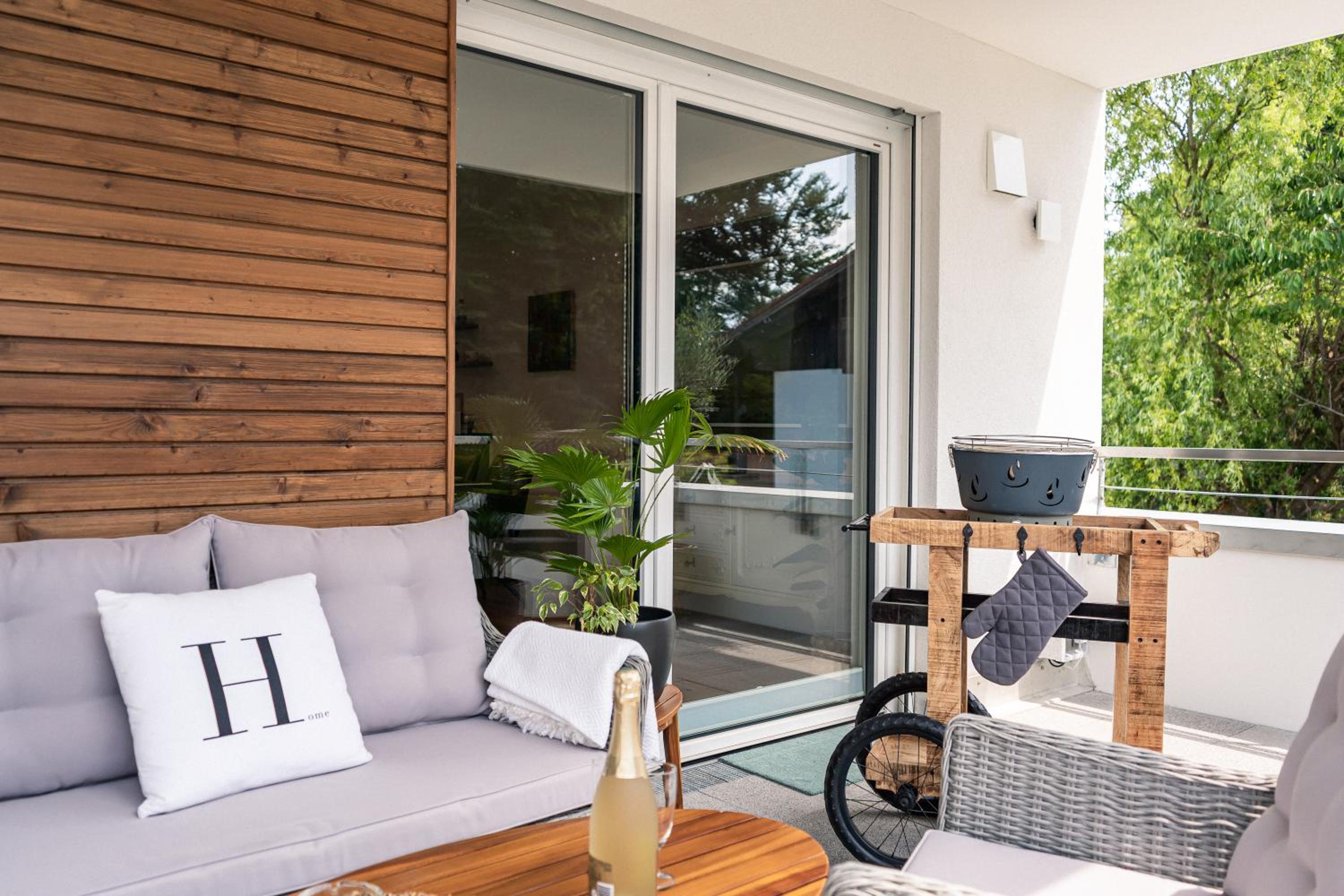 Alpdeluxe Smart Home - Balkon-Wanne-Tiefgarage-BBQ