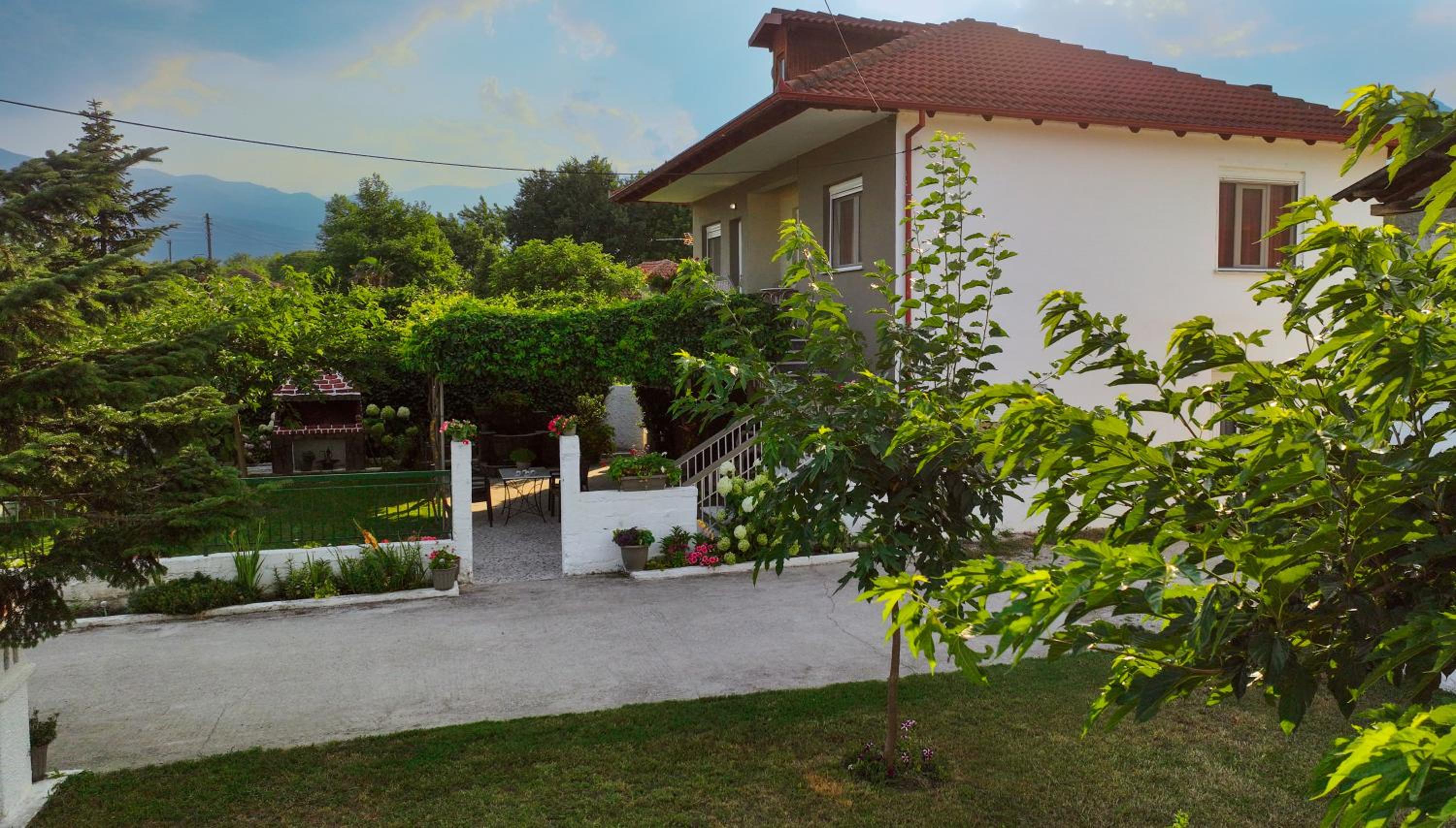 Xrysa's House