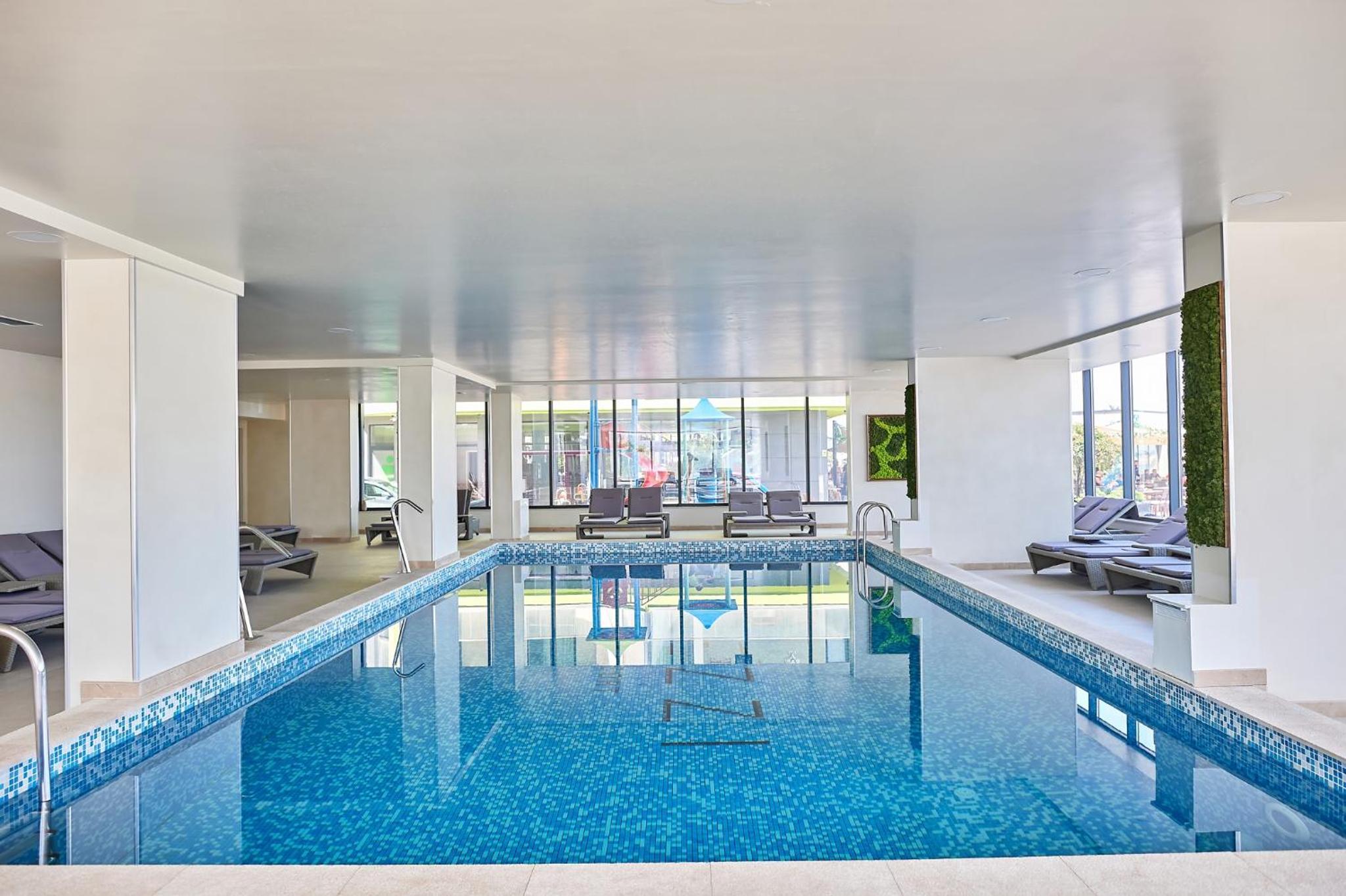 Azurre Apartment Spa and Pool Beach Resort