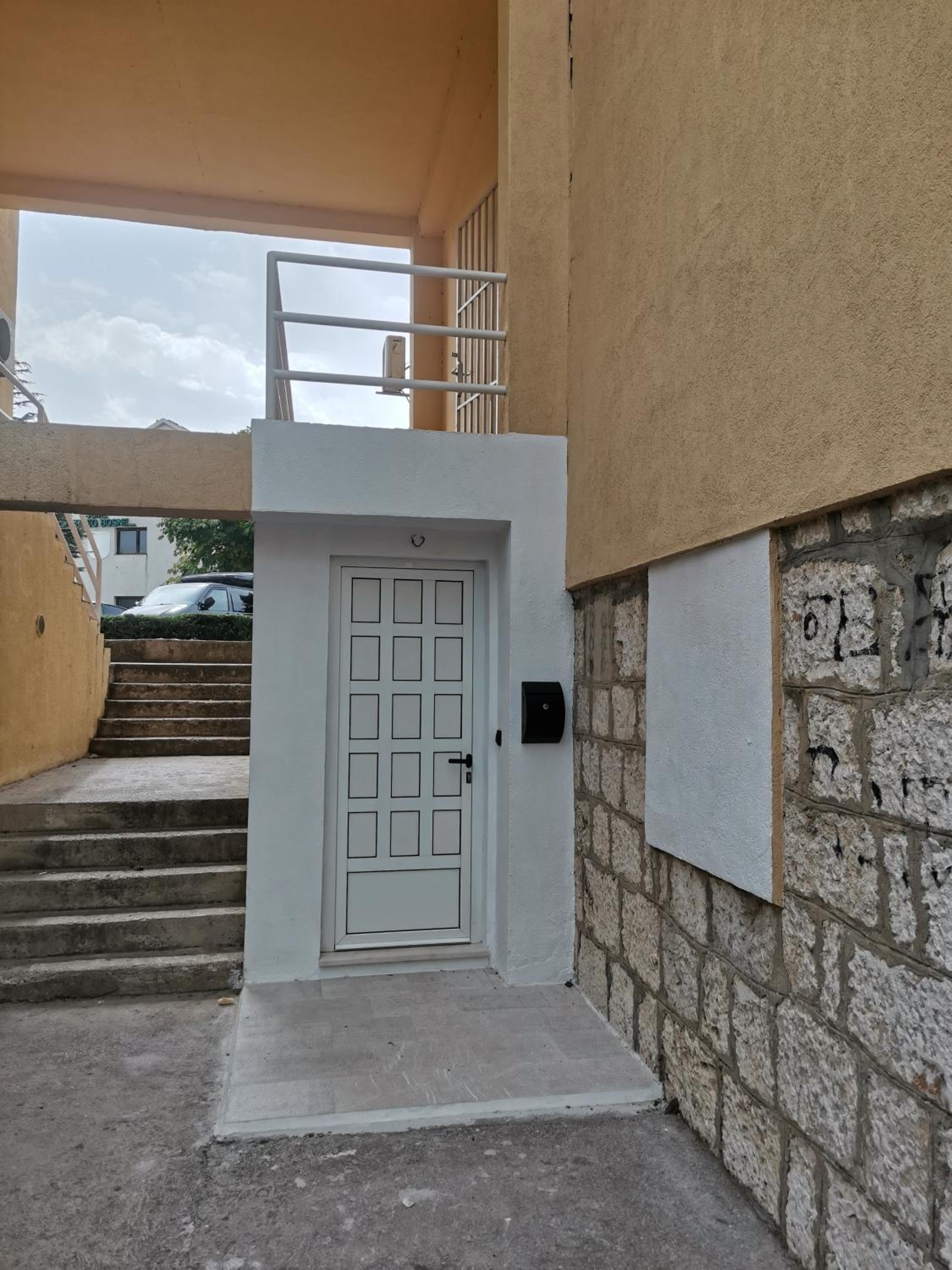 Ponte Paradiso Apartment