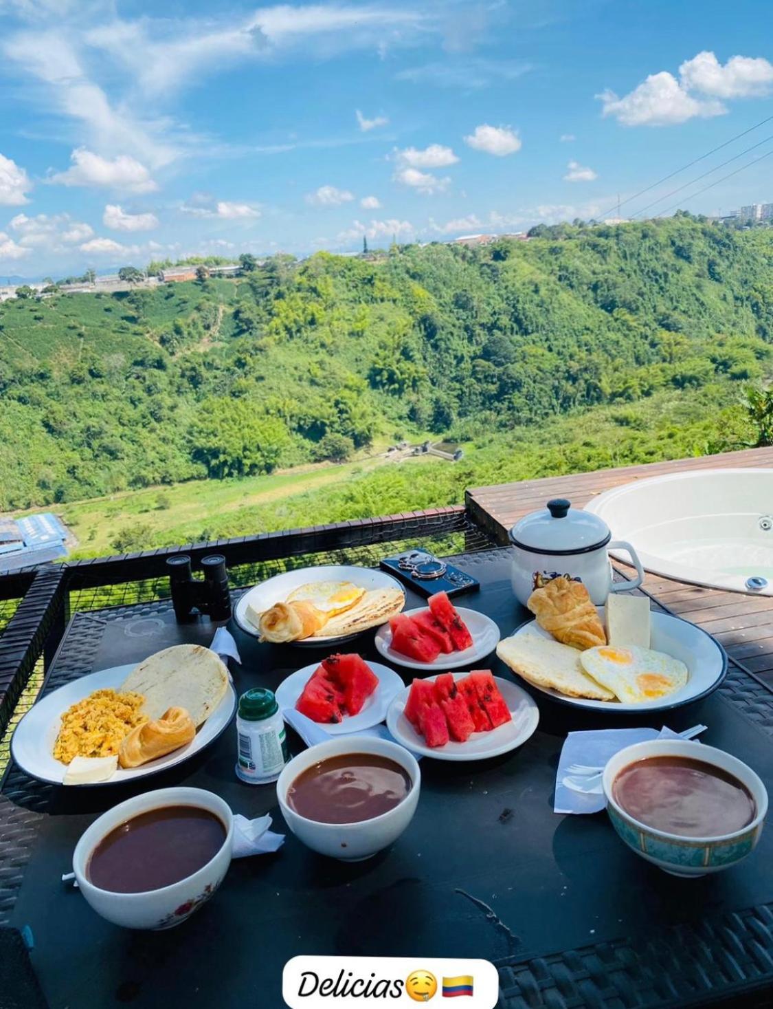 Happy Glamping Quindio - Tipo Domo Traslúcido