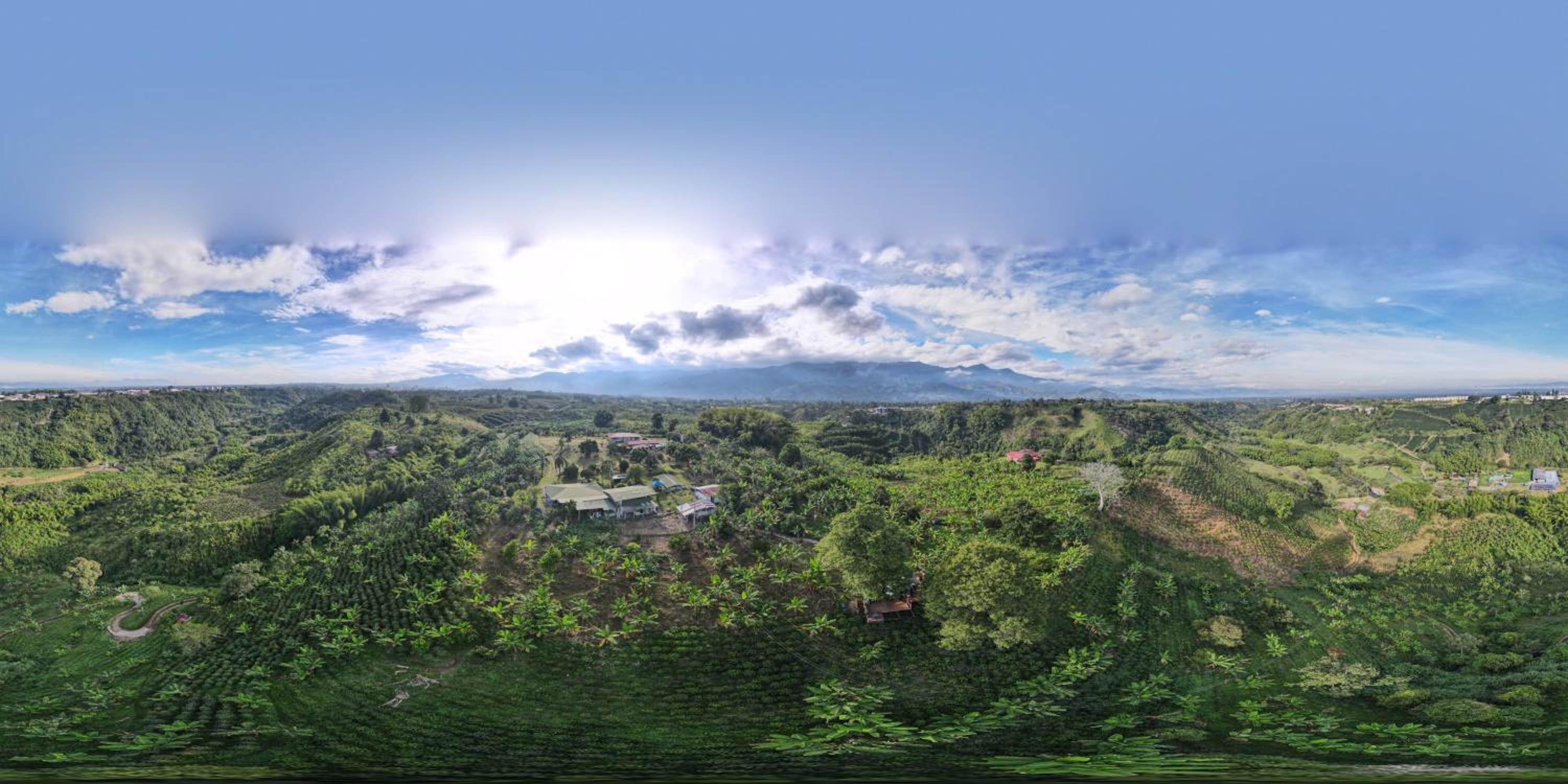 Happy Glamping Quindio - Tipo Domo Traslúcido