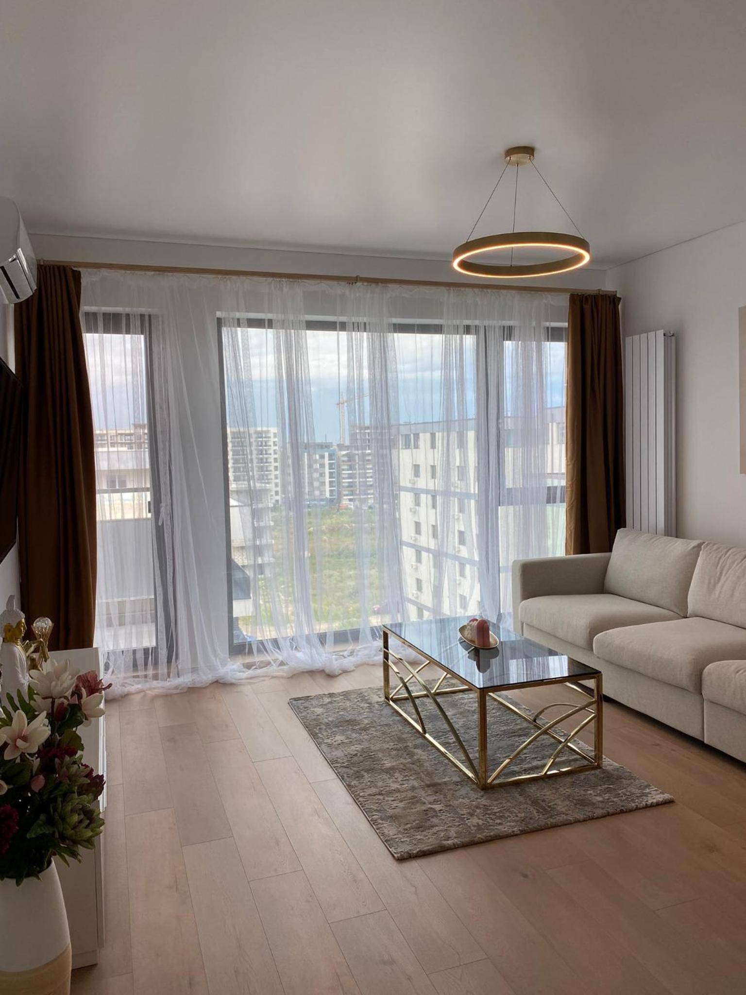 Queen's Studio Deluxe Mamaia Nord view 5