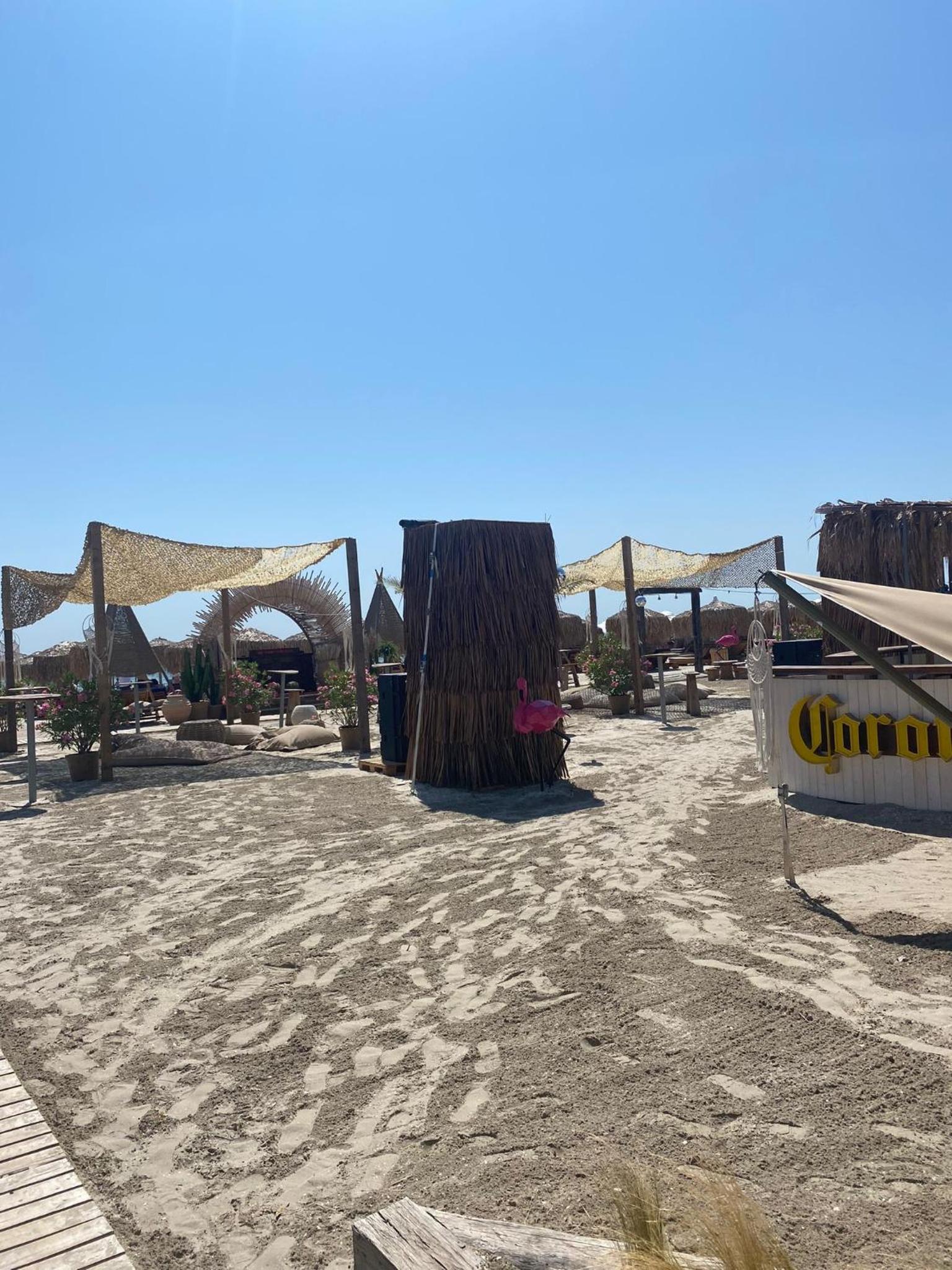 Queen's Studio Deluxe Mamaia Nord view 2