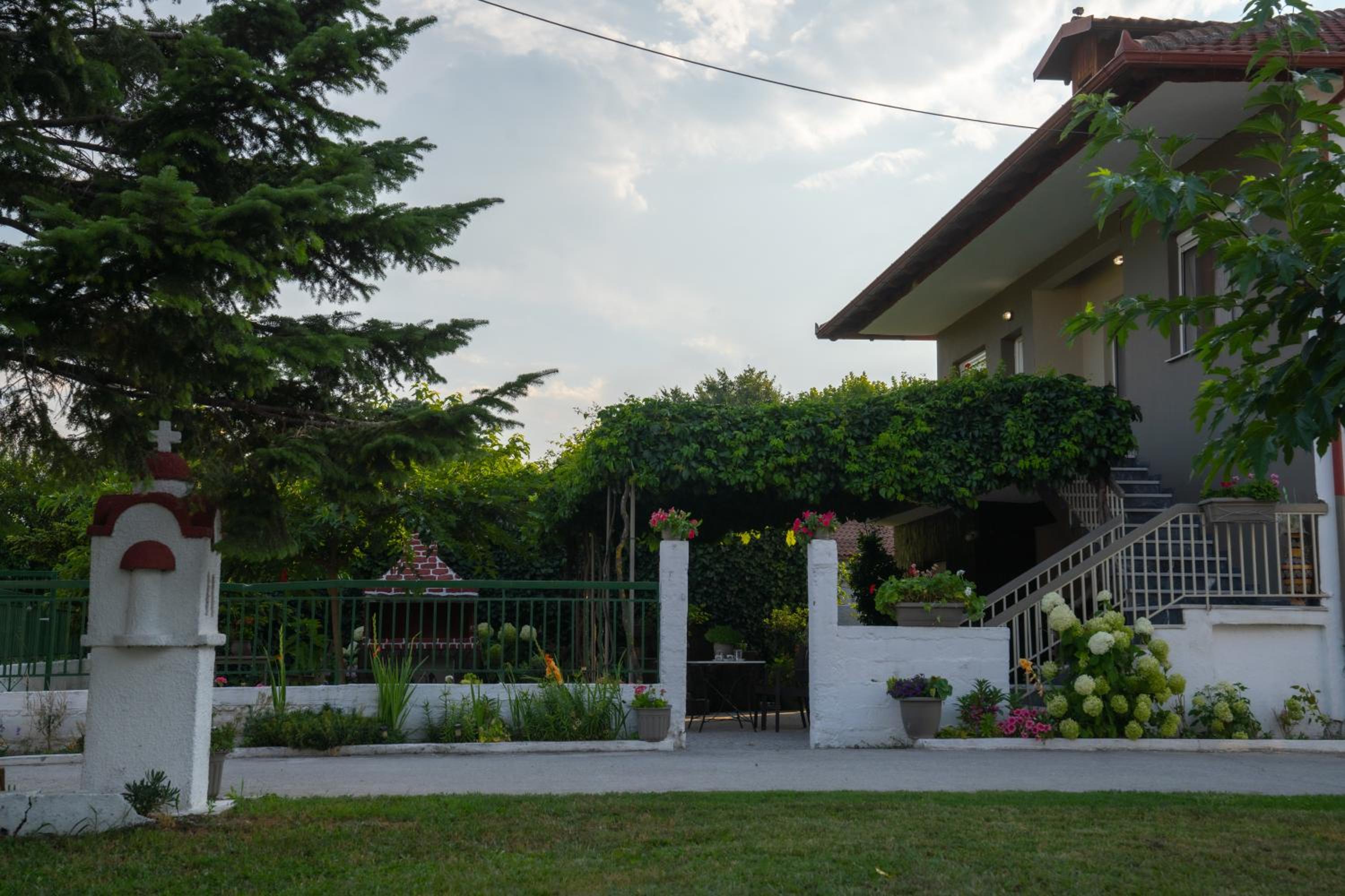 Xrysa's House