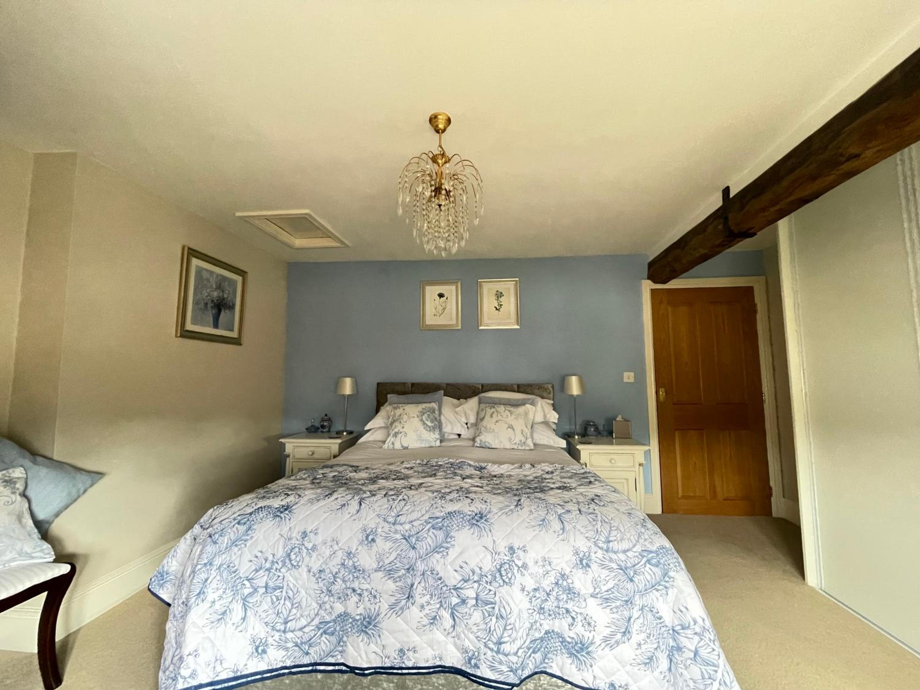 Eagle House - Award Winning B&B and Apartment