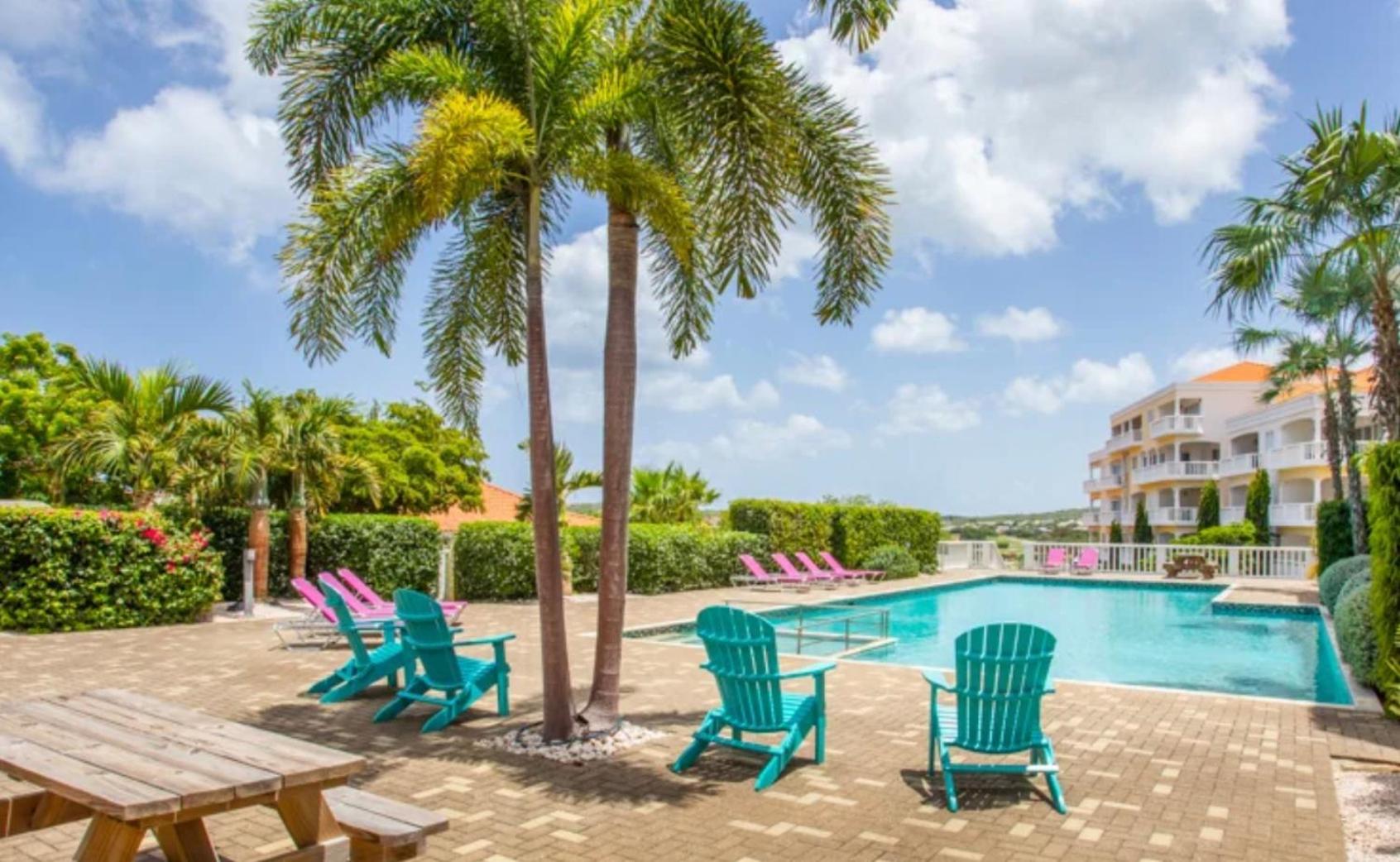 Blue Bay Beach Dushi 35