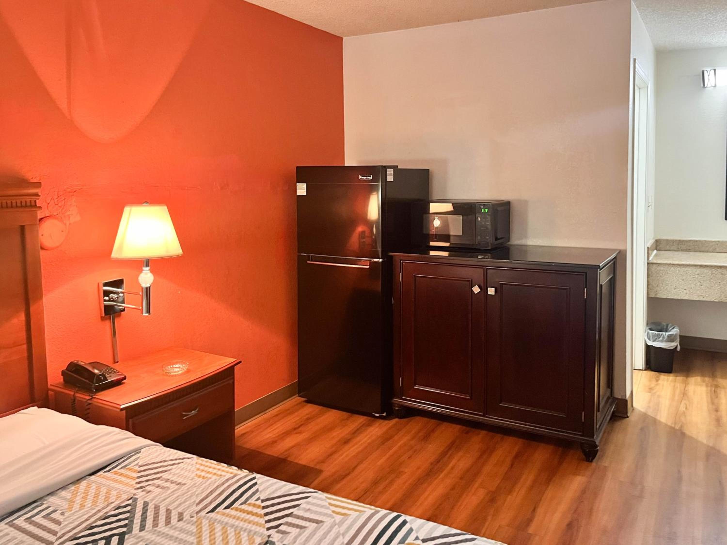 Studio 6 Suites Dayton OH Englewood view 5