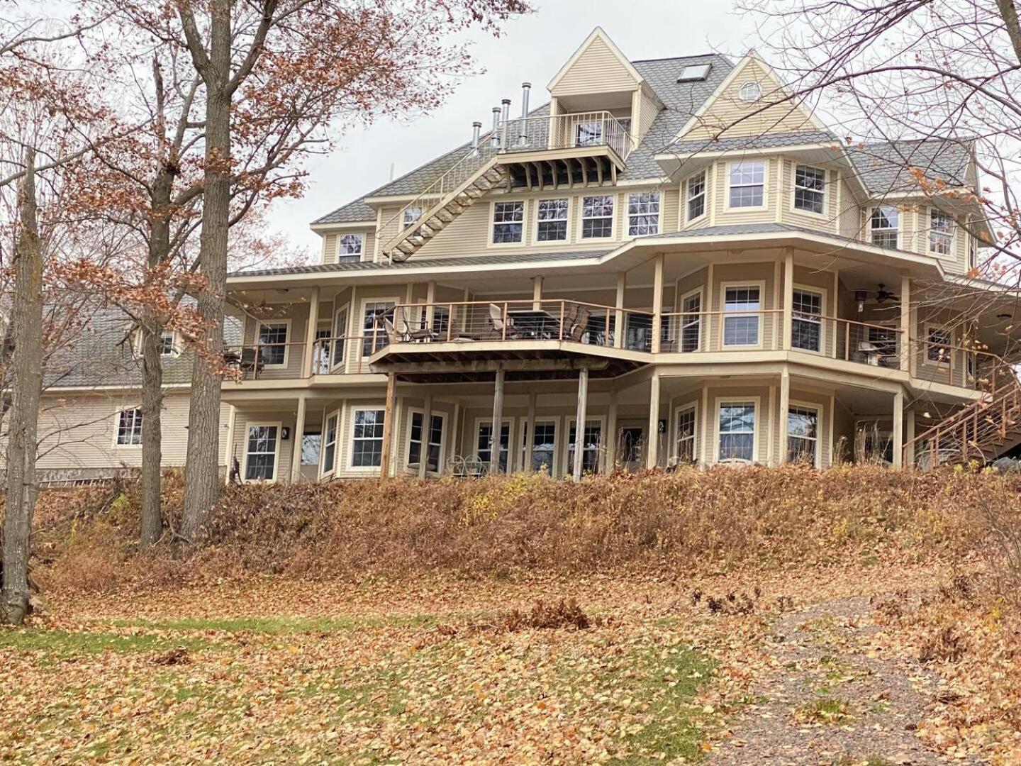 Golf Road Lake House view 3