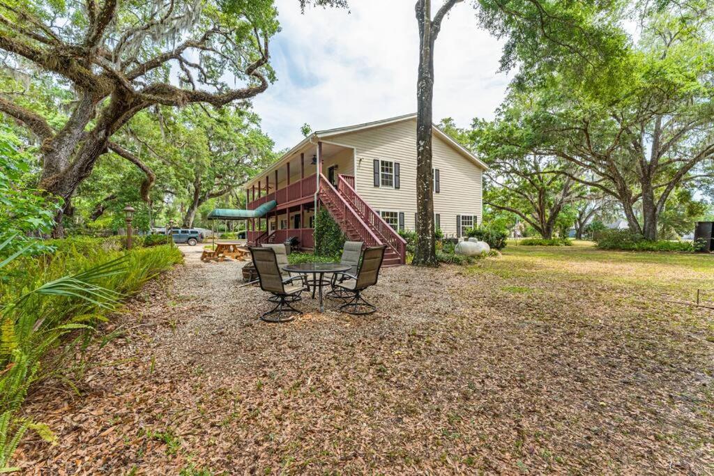 Entire Boutique Hotel walking distance to river view 2