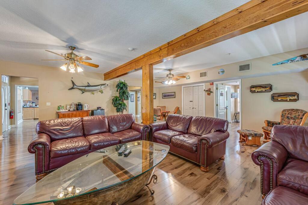 Entire Boutique Hotel walking distance to river view 3