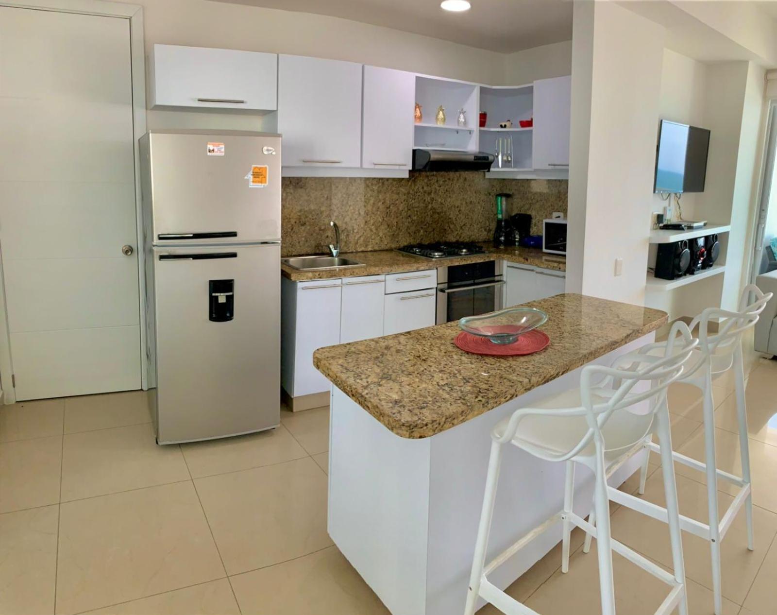 Apartment P1-6 Facing the sea with pool and Wifi