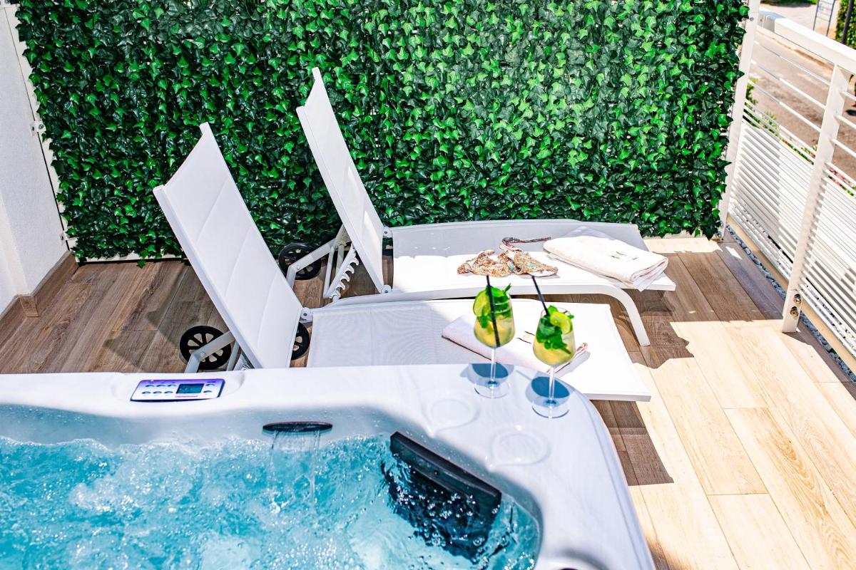 Jacuzzi