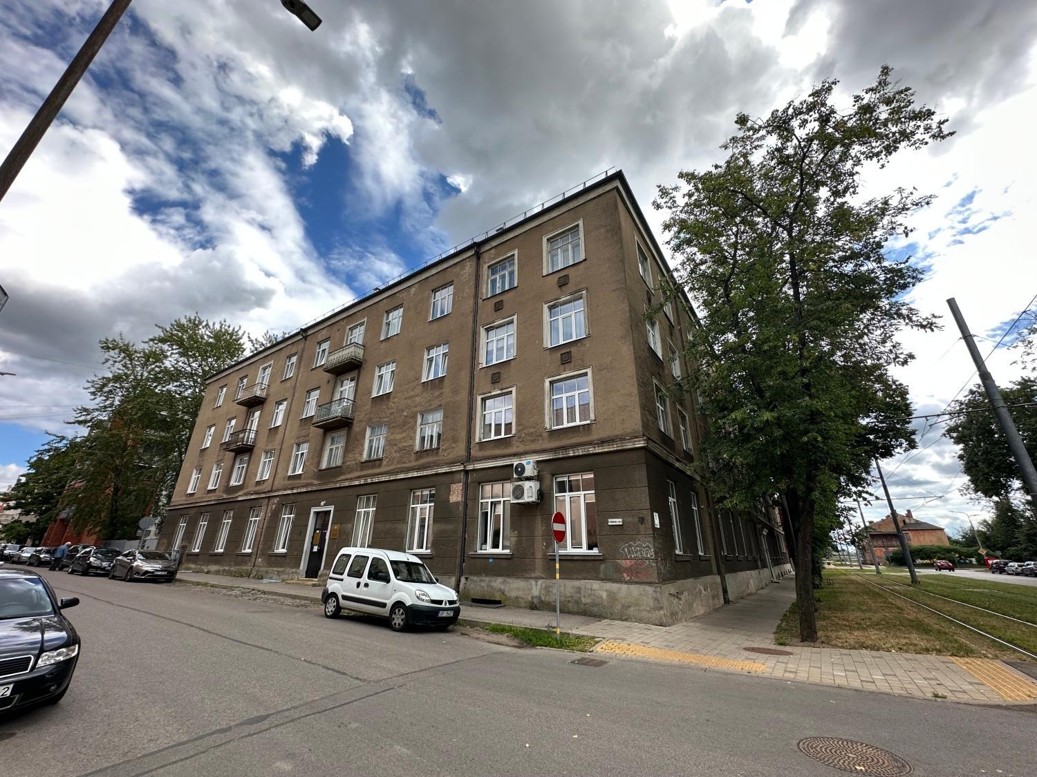 Silver Apartment