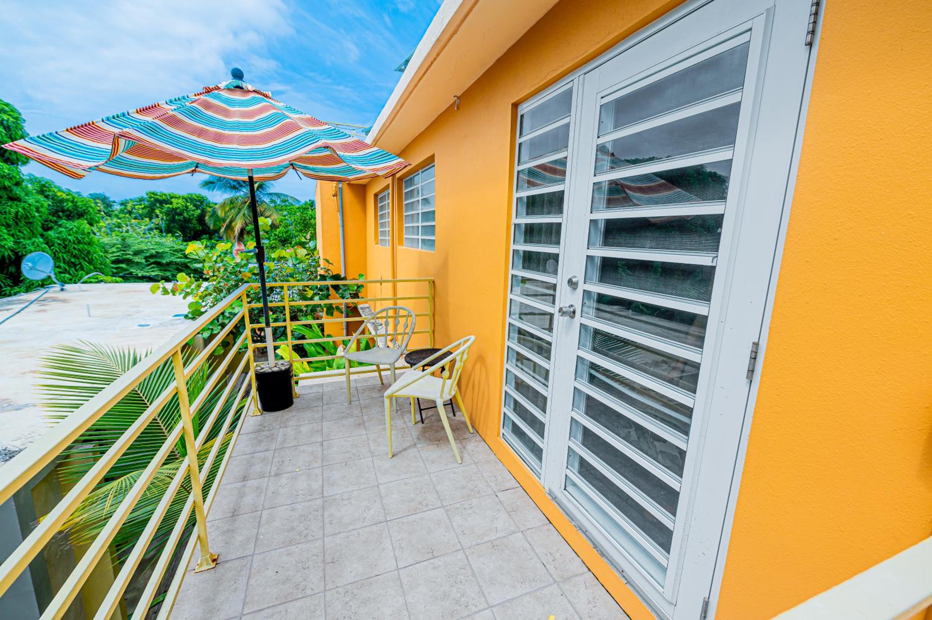 Casa de Amistad Guesthouse
