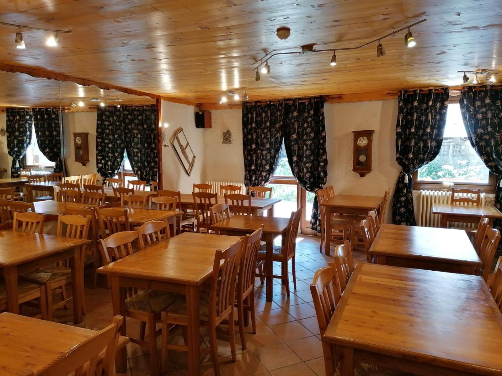 restaurant