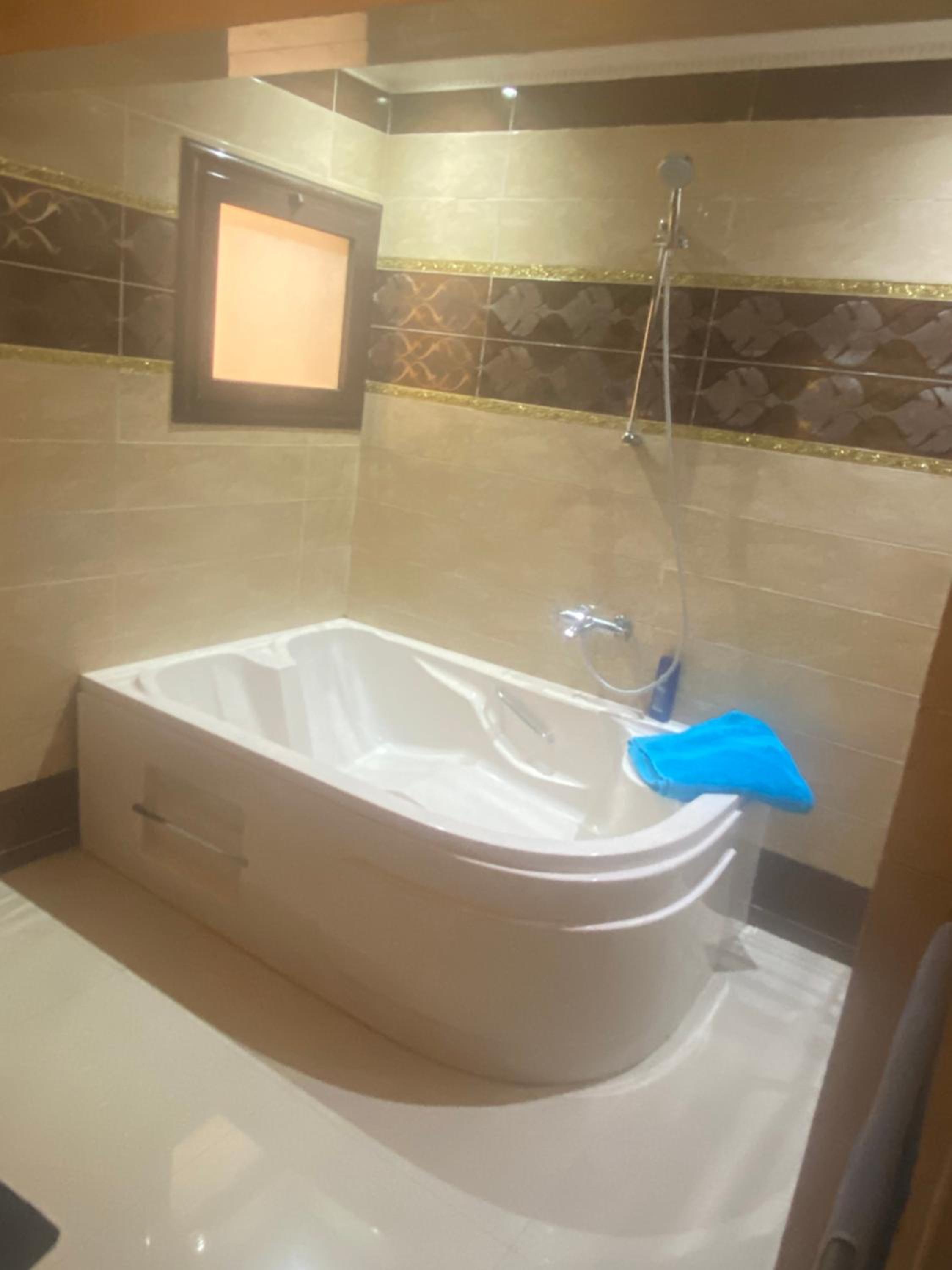 Fabulous 4 bedroom apartment in Rehab City, Cairo