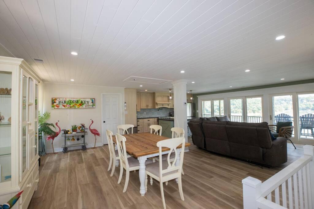 Paradise Key - Property Image 44