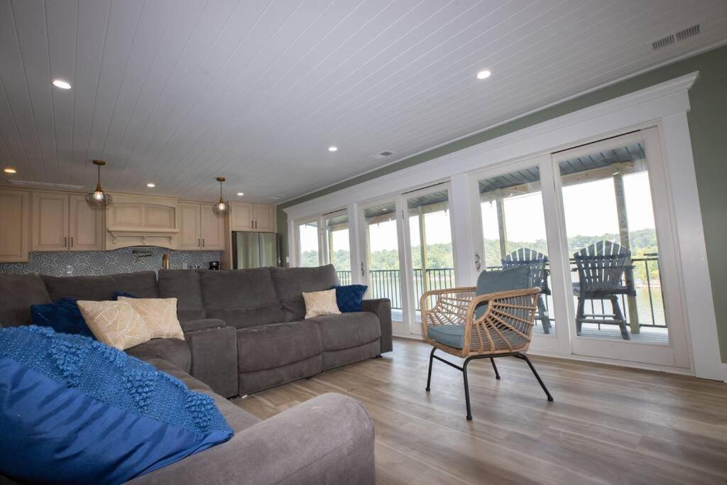 Paradise Key - Property Image 11