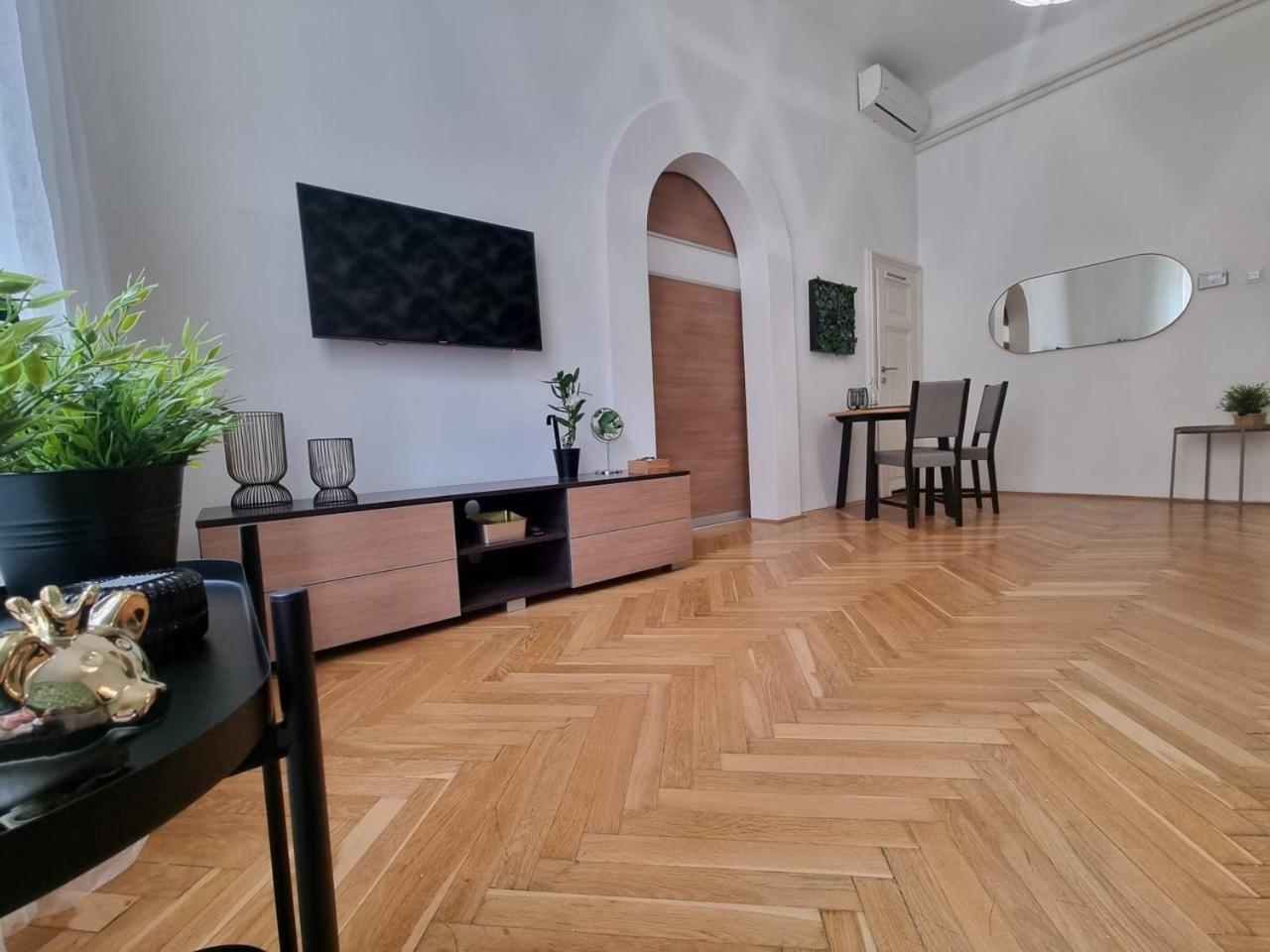 Bajnok Property