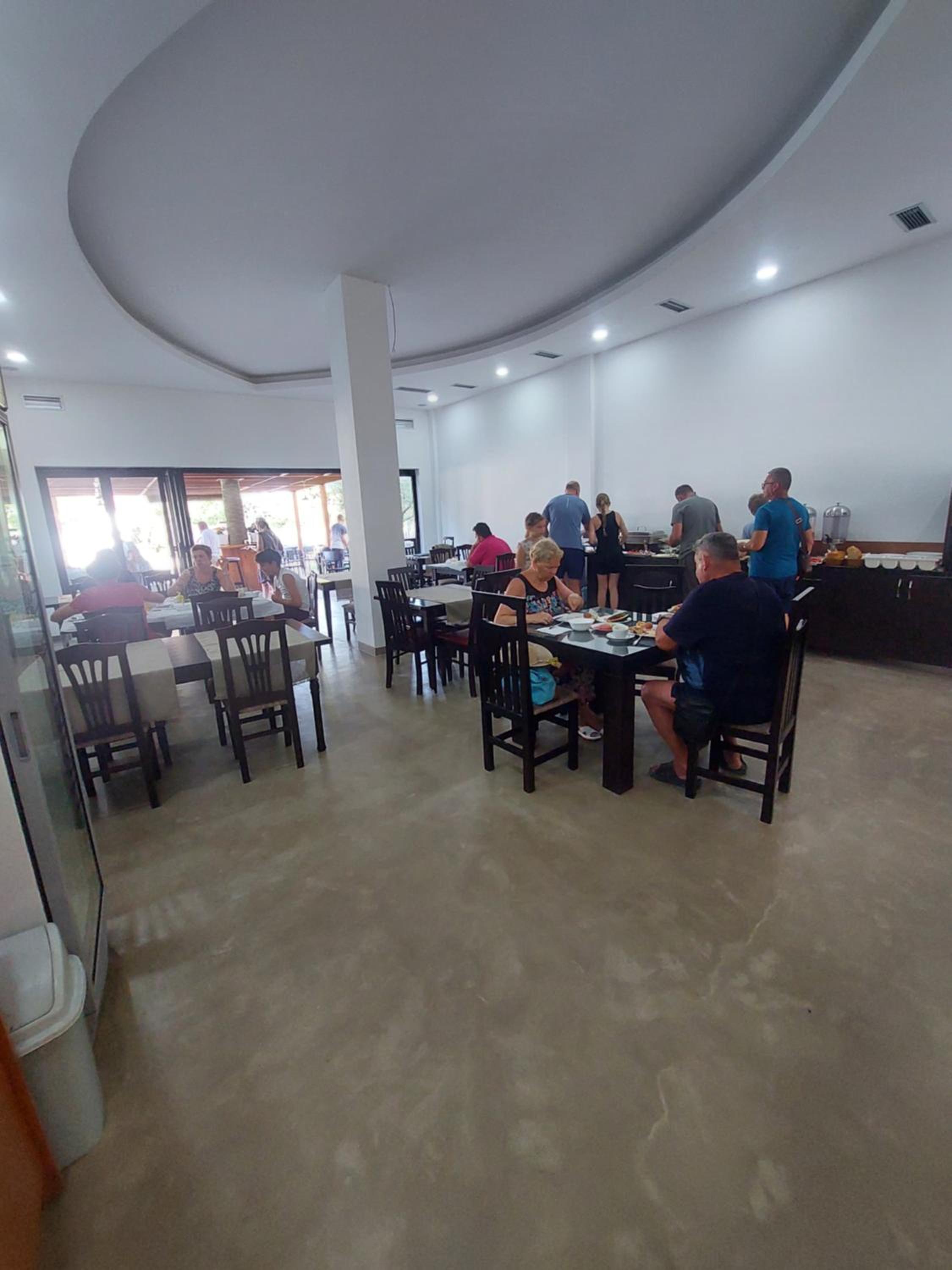 restaurant