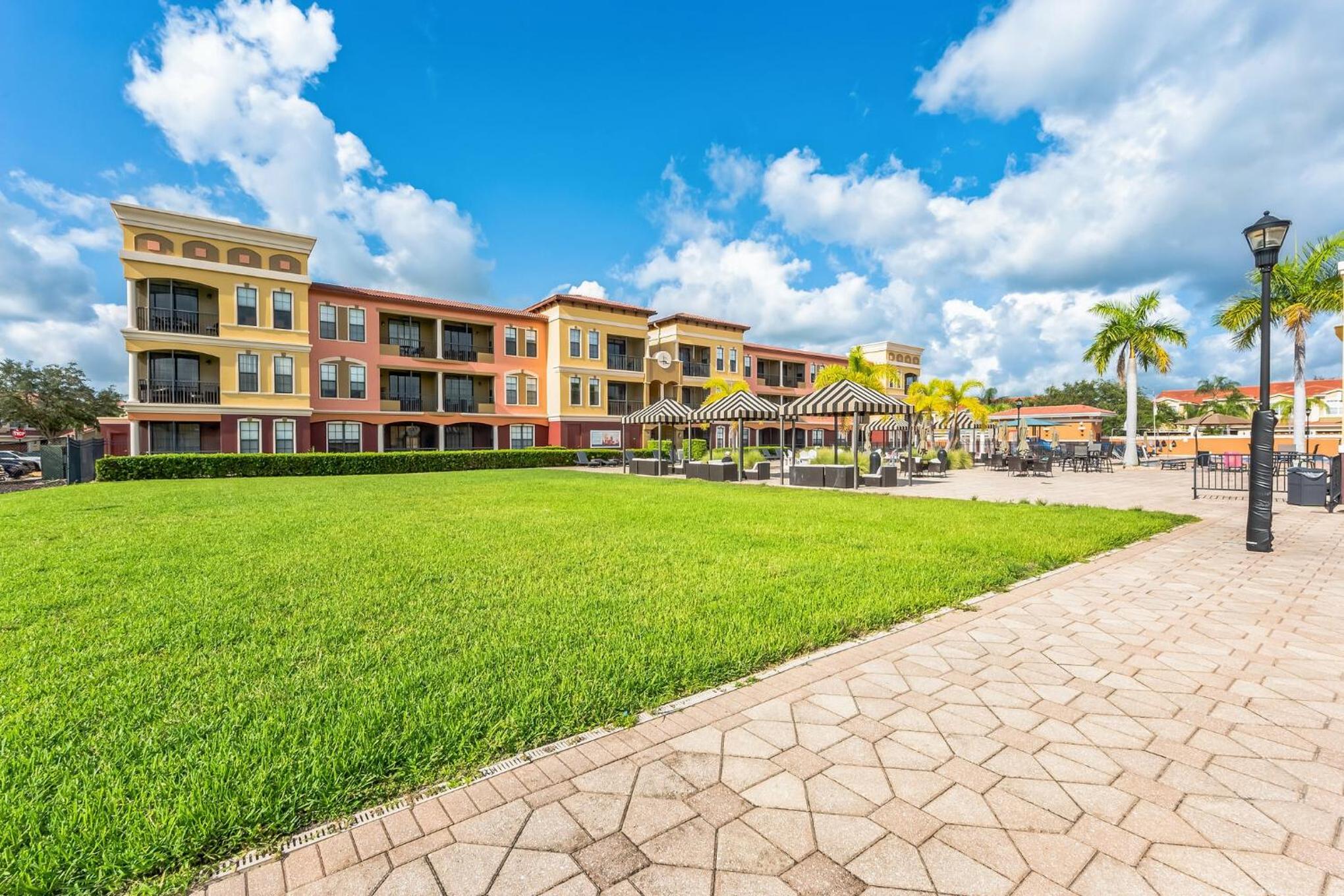 2 bedroom Tampa Condo at Private Golf Course condo view 5
