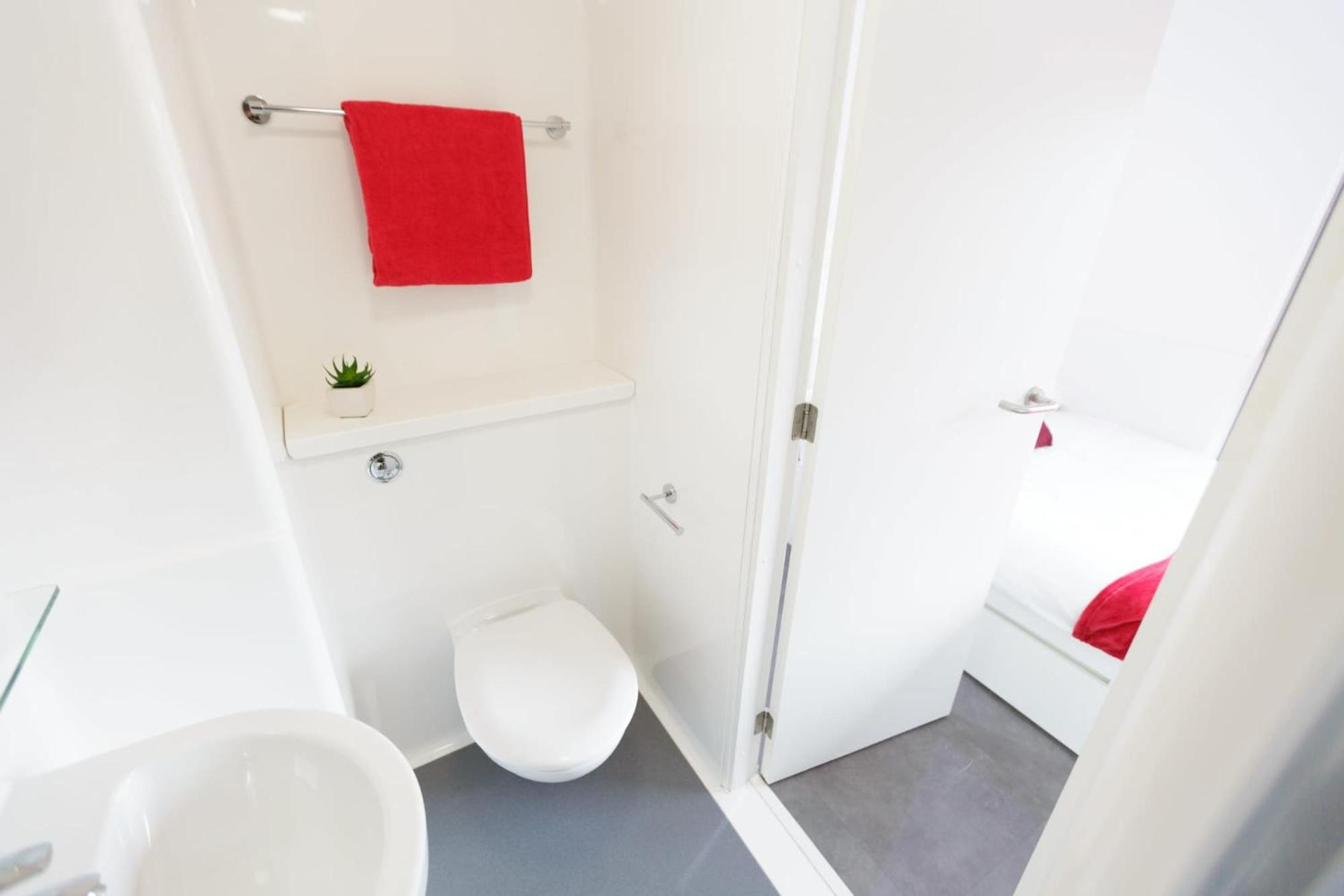 For Students Only Cosy Studios and Ensuites at New Cross in London