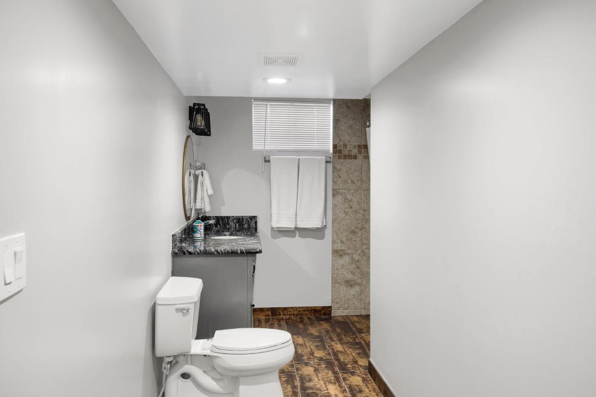 The Gem of Lakewood! - Property Image 40