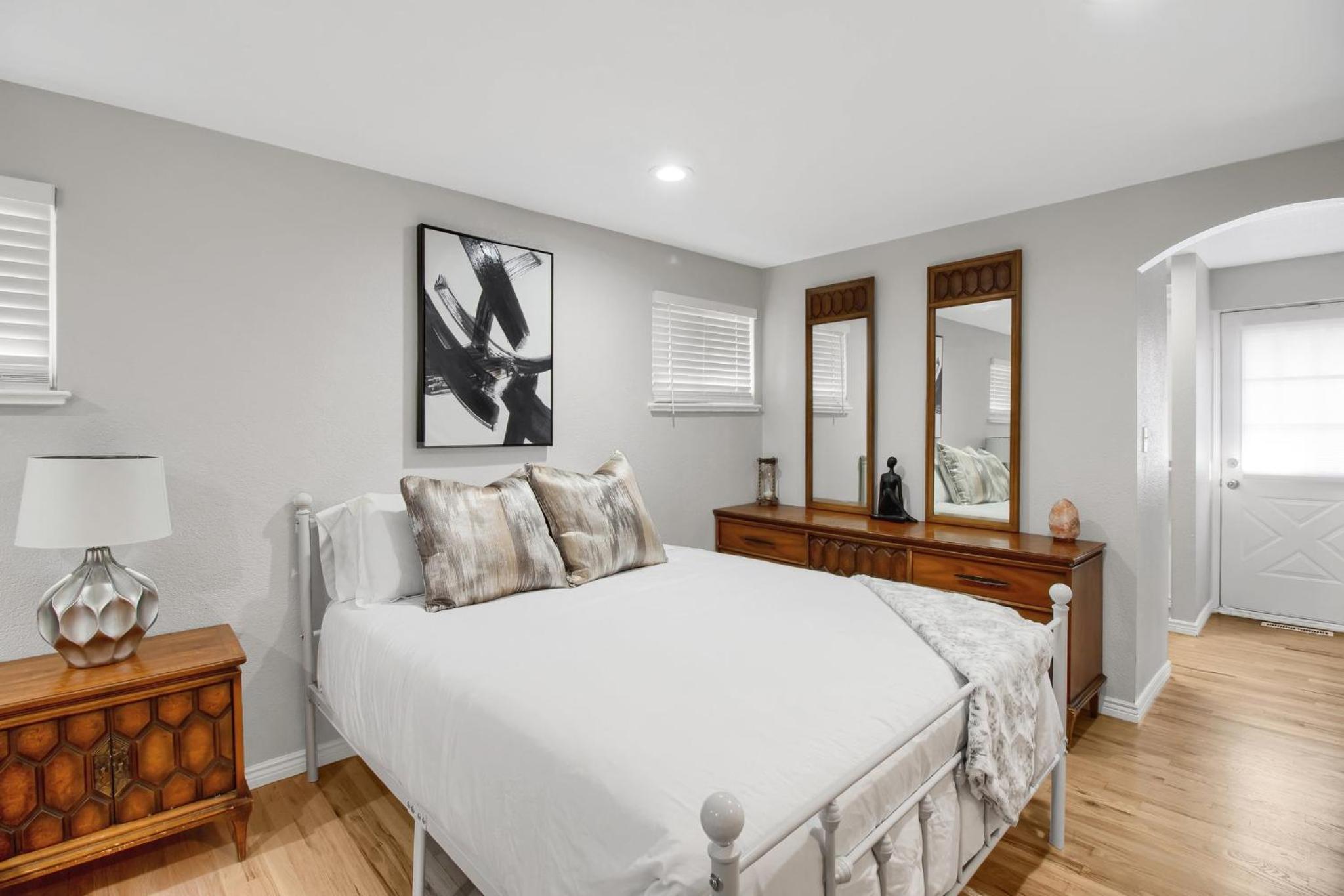 The Gem of Lakewood! - Property Image 1