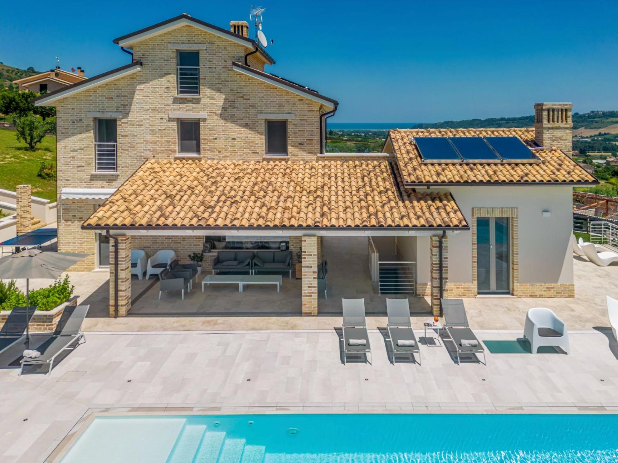 Villa Amore di Ada - Modern Design Villa - AirCo, Private Pool & Near The Beach view 5