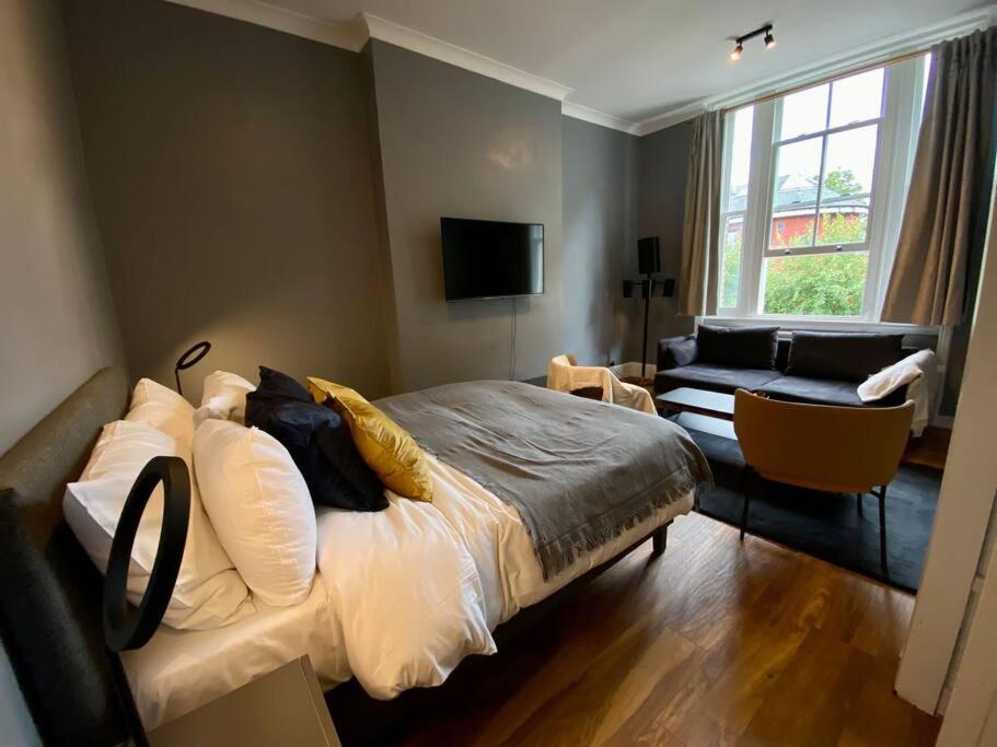 Stylish Studio near Regents Park n6