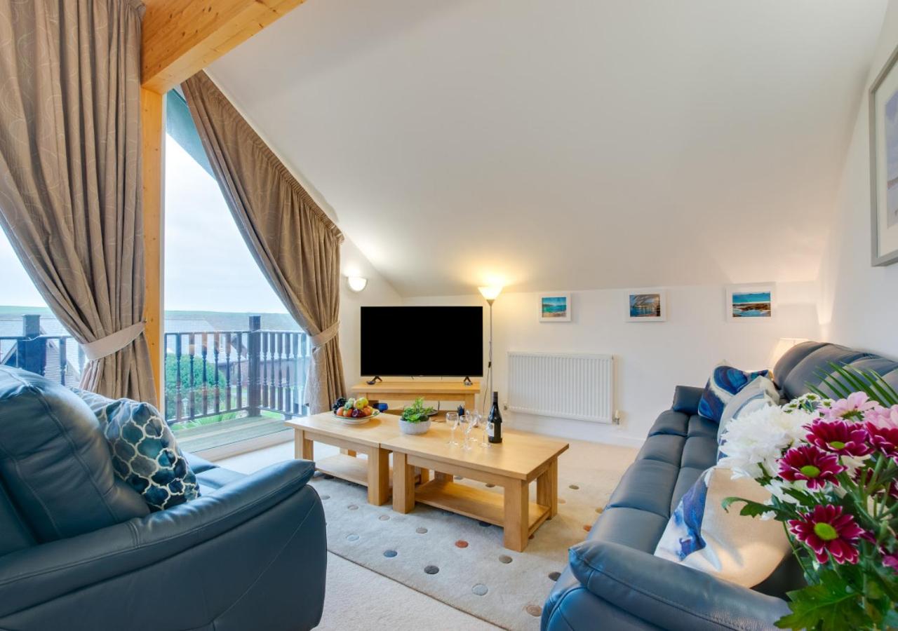 4 Bed in St Columb oc-p00433