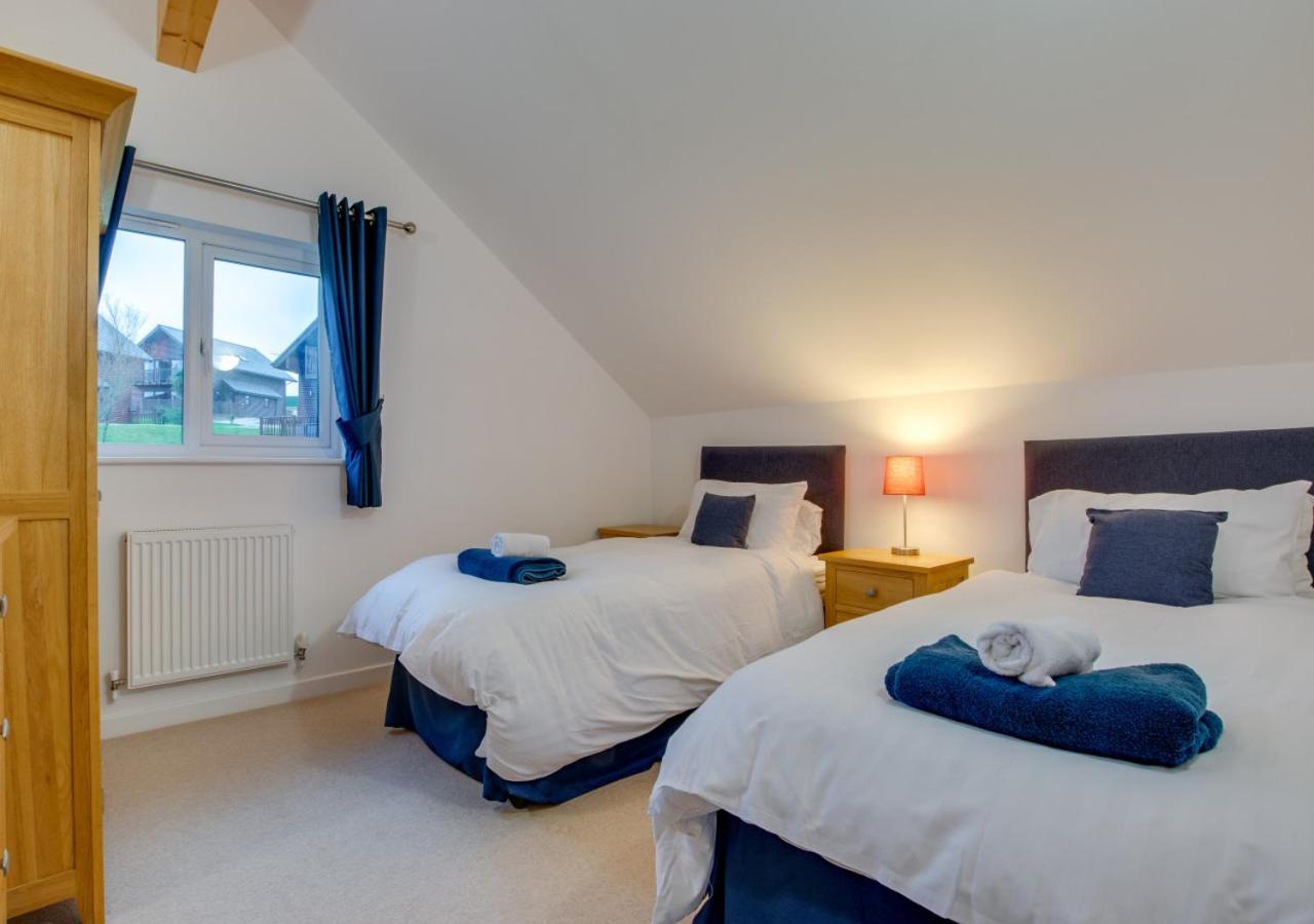 4 Bed in St Columb oc-p00433