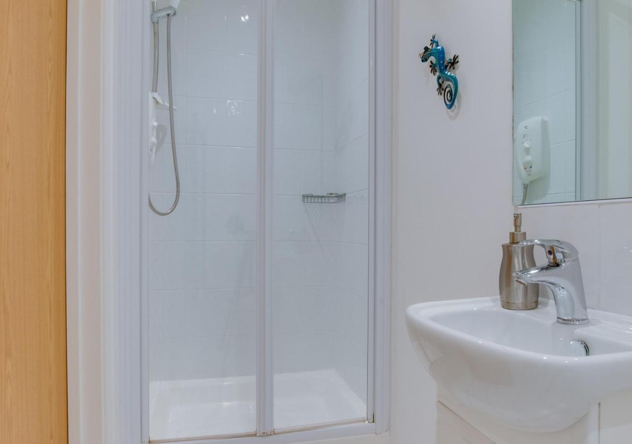4 Bed in St Columb oc-p00433