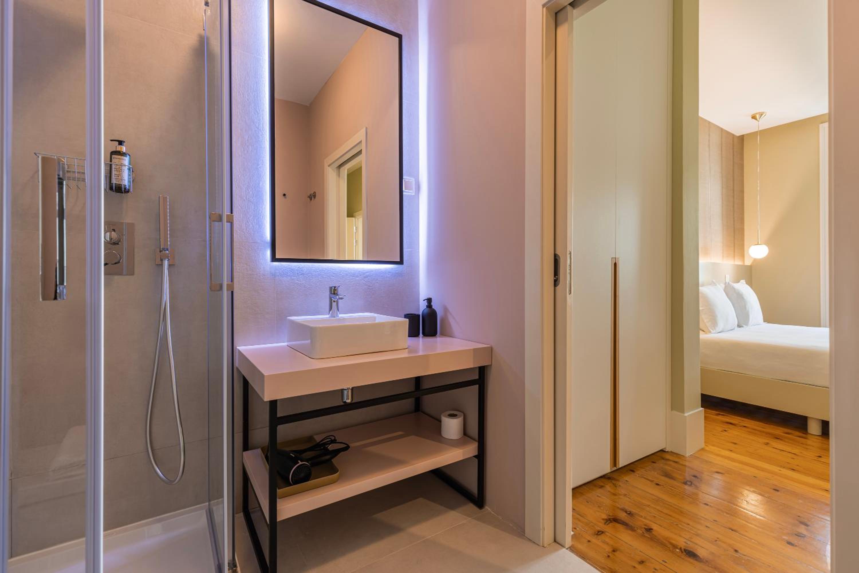 Liberdade Concept 1BDR Apartment by LovelyStay view 3