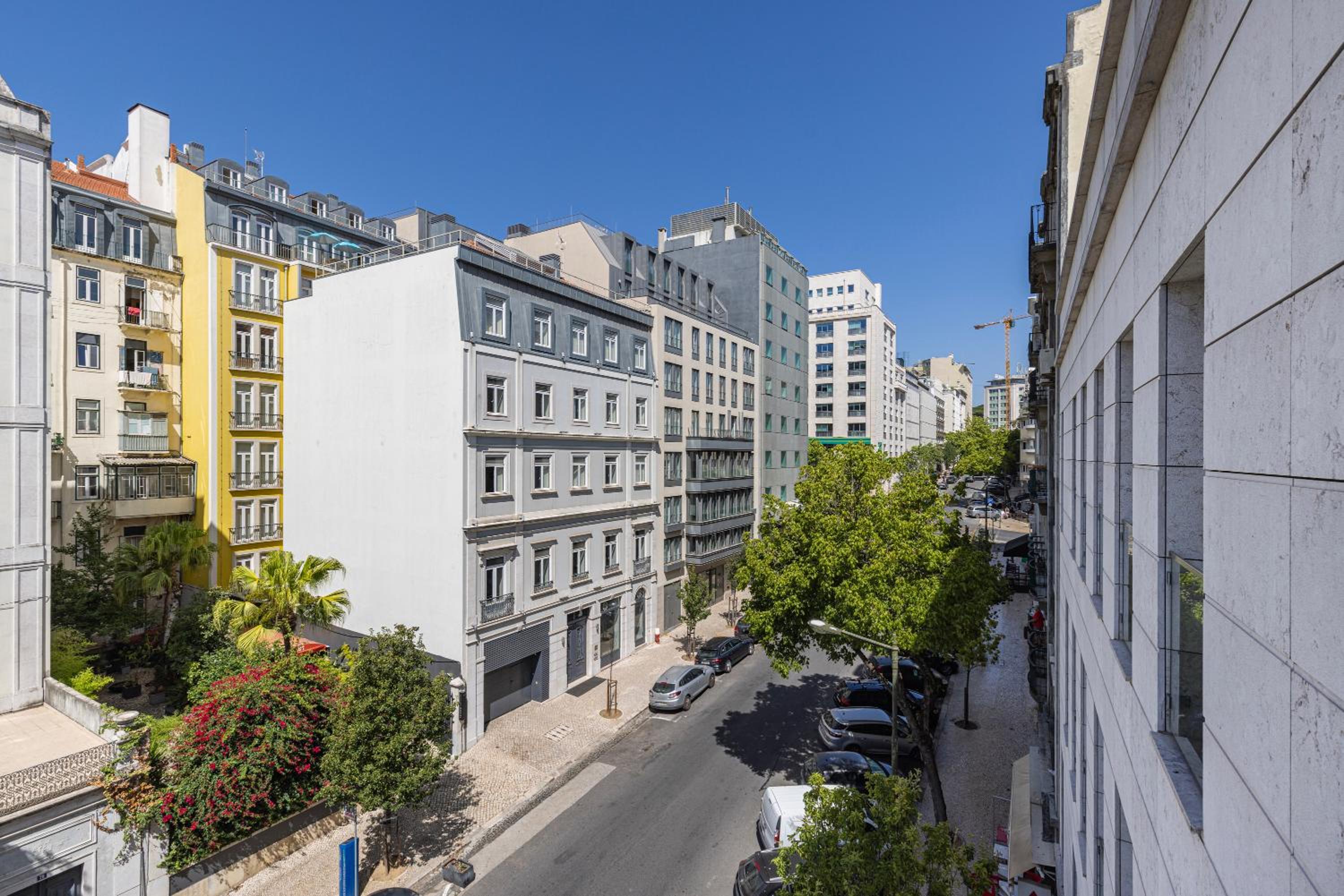 Liberdade Concept 1BDR Apartment by LovelyStay view 5