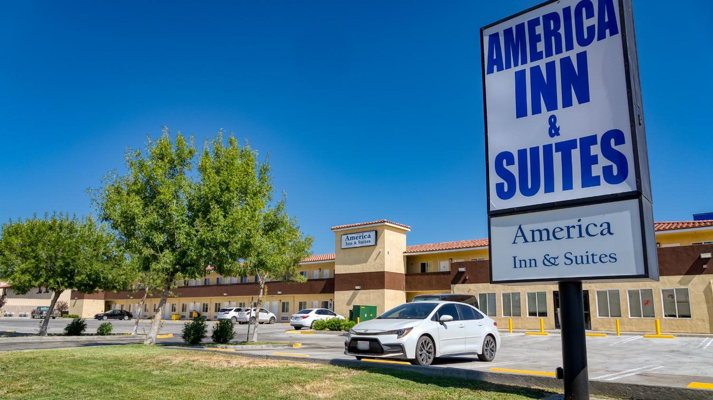 Ridgecrest Vacations - America Inn  Suites - Property Image 4