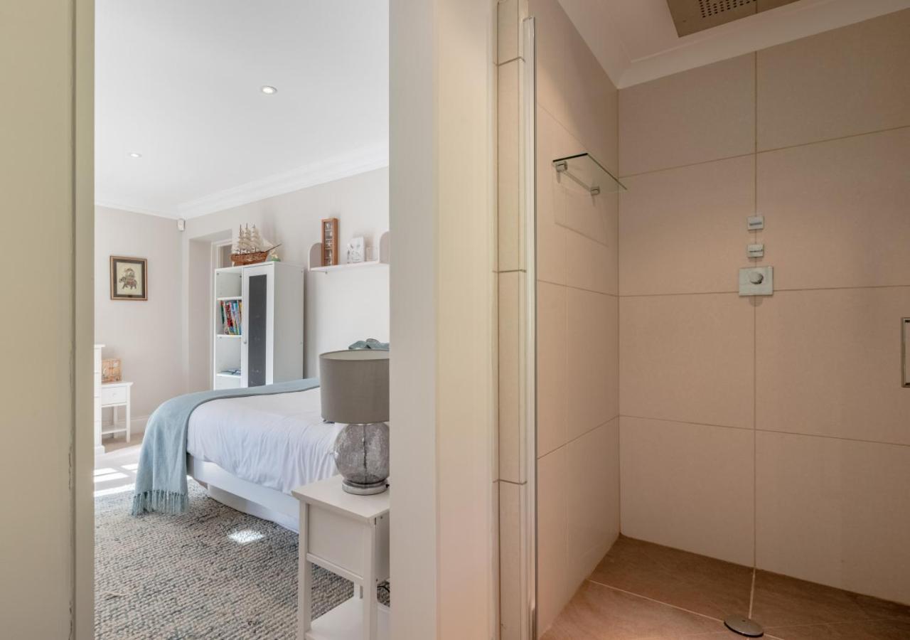 5 Bed in Orford oc-pav