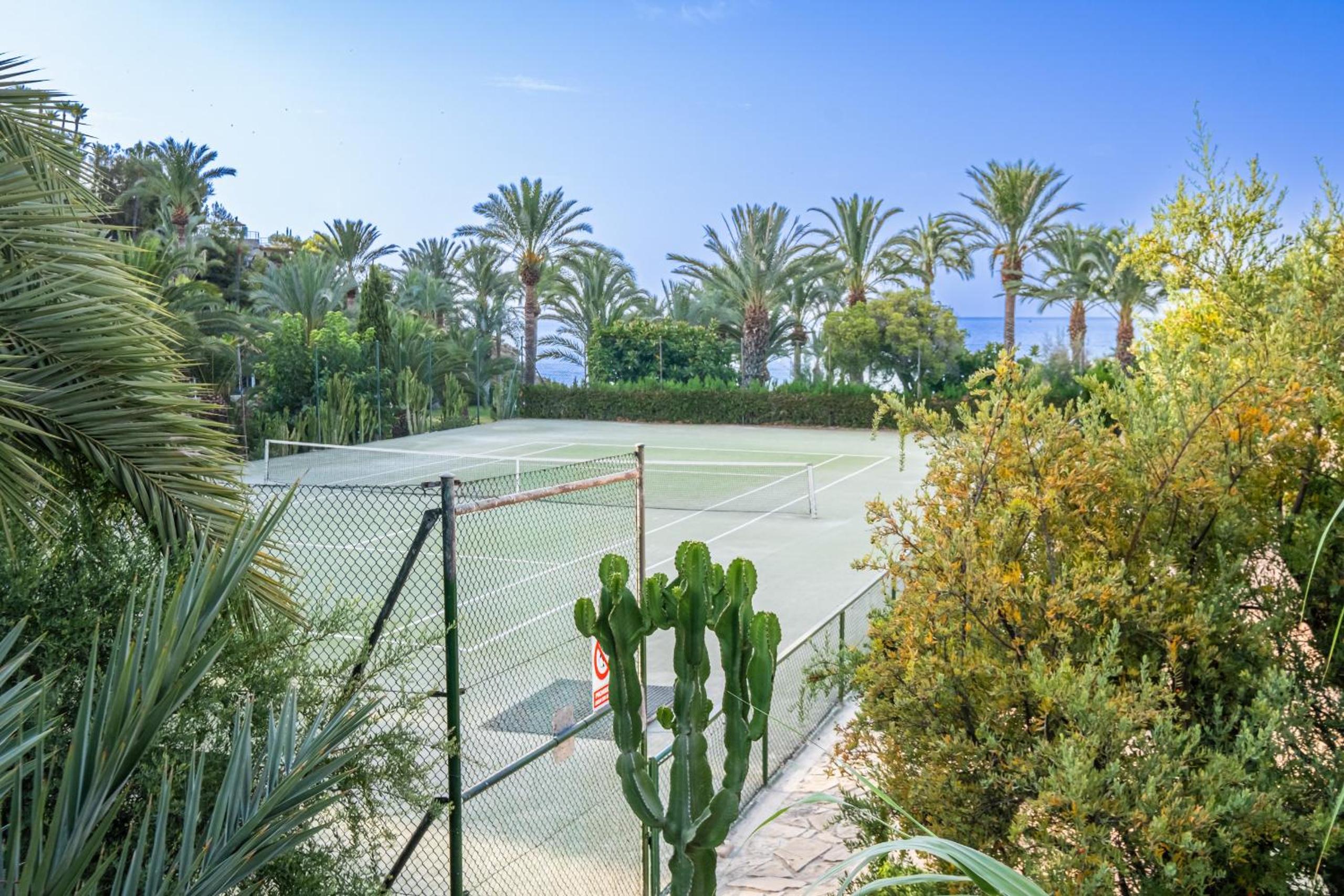 Eurotennis 4 Paradise Beach Apartments
