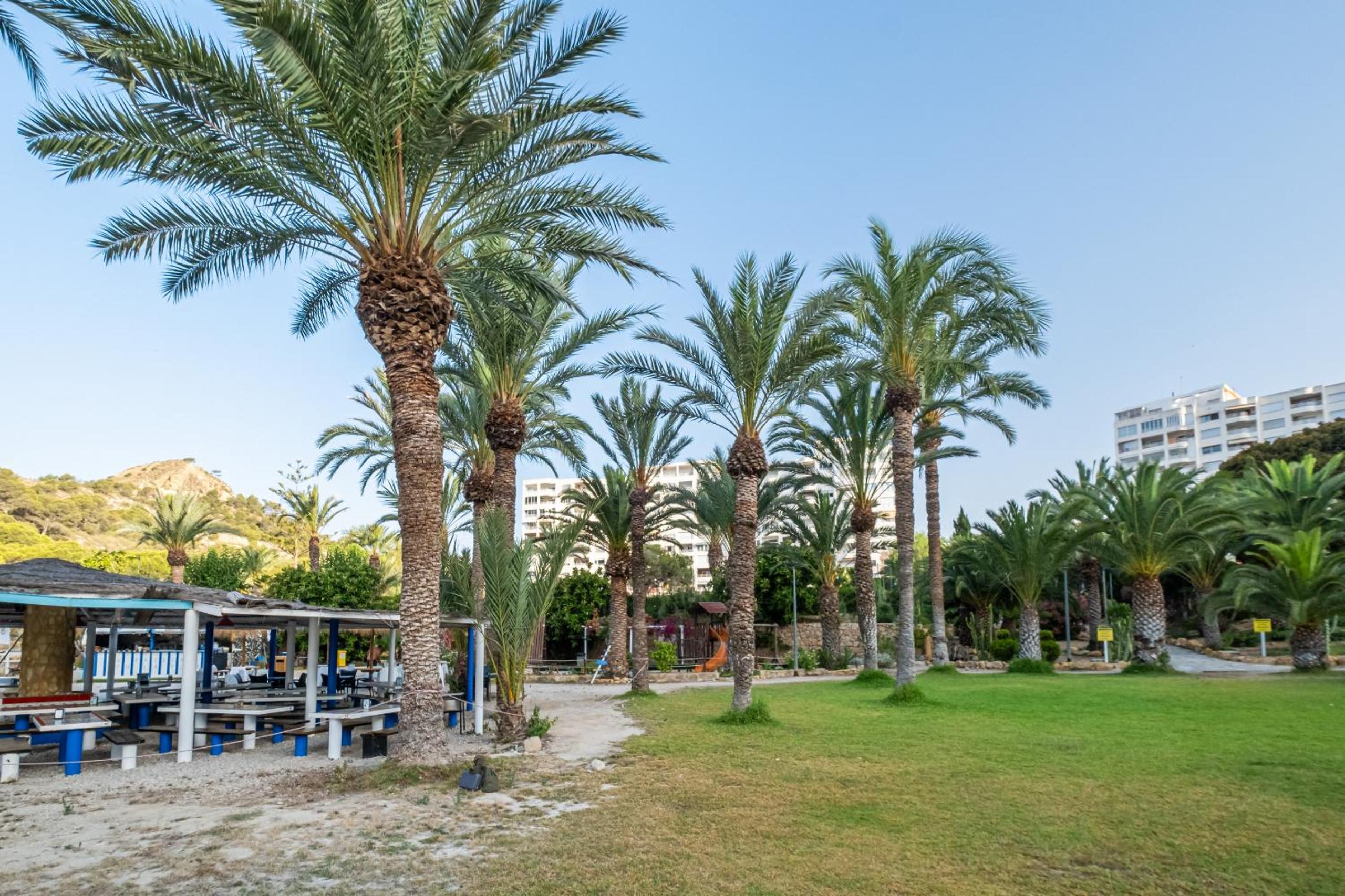 Eurotennis 4 Paradise Beach Apartments