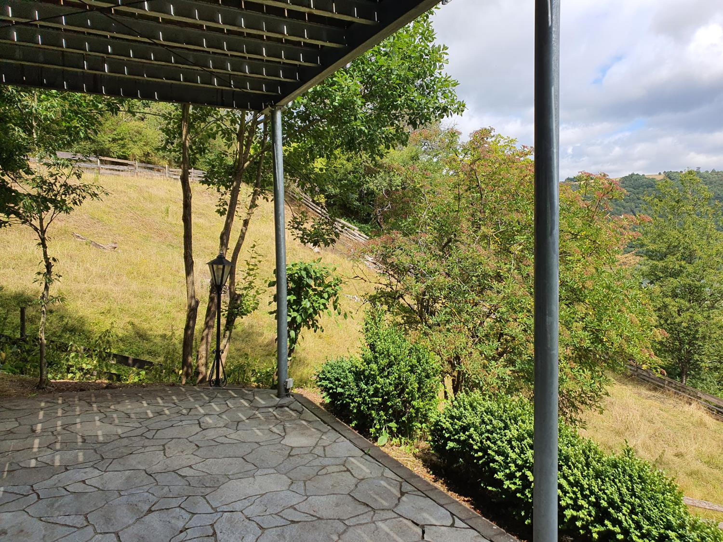 Romantic and Cosy Studio with Lake View in Meerfeld Eifel Region
