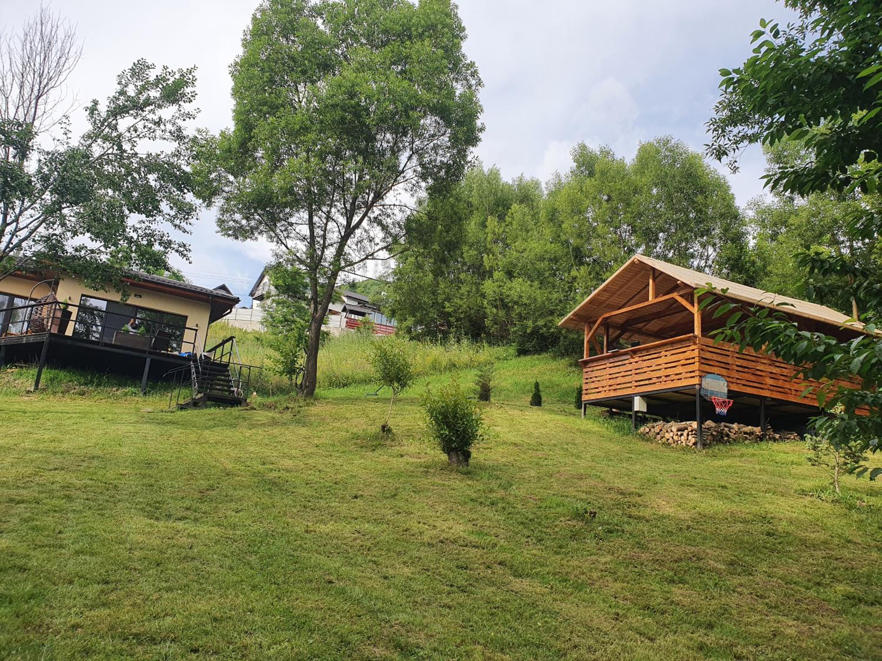 Forest House Doftana