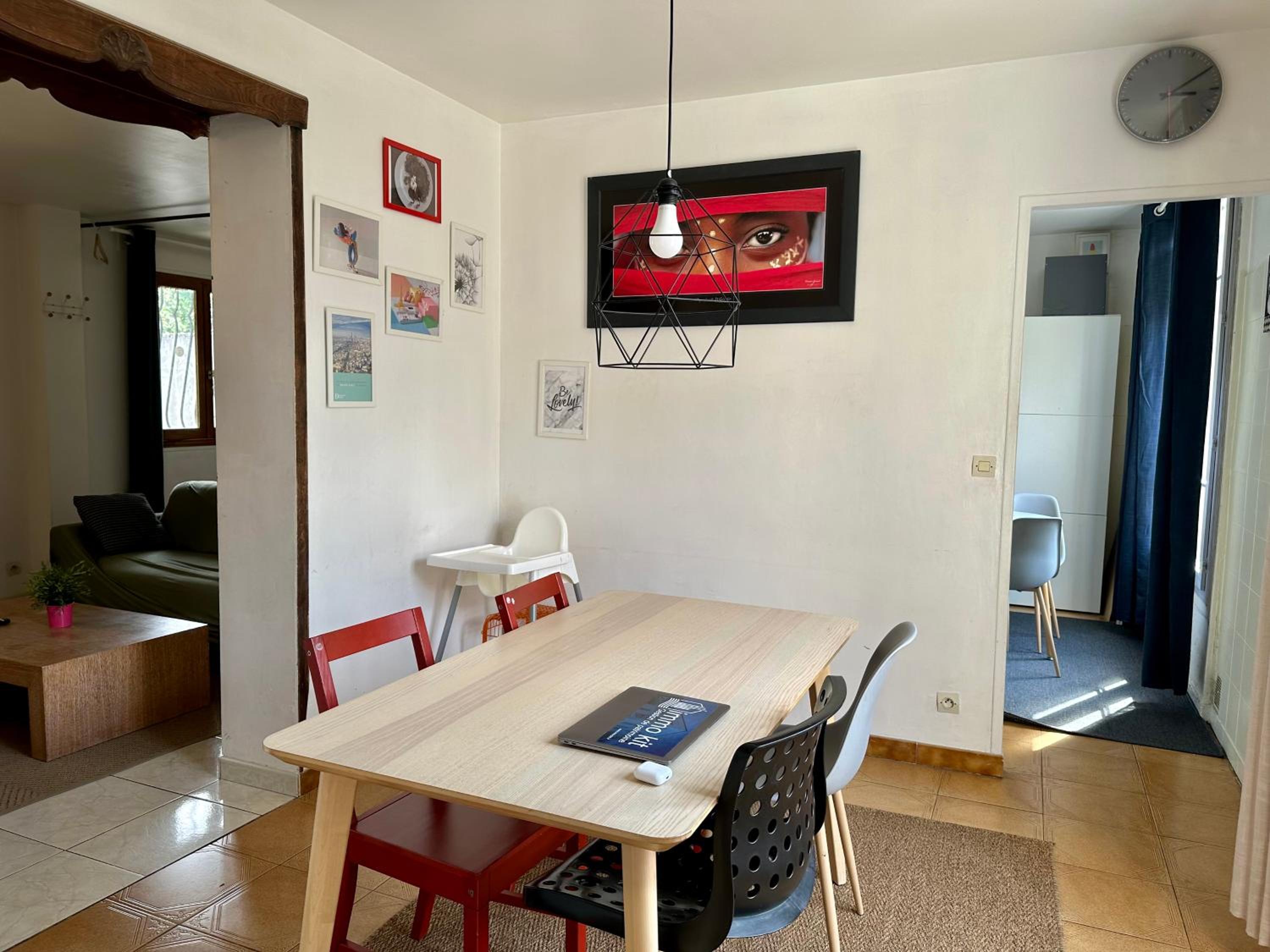 Aubervilliers maison de ville près métro 7 by immo kit bnb