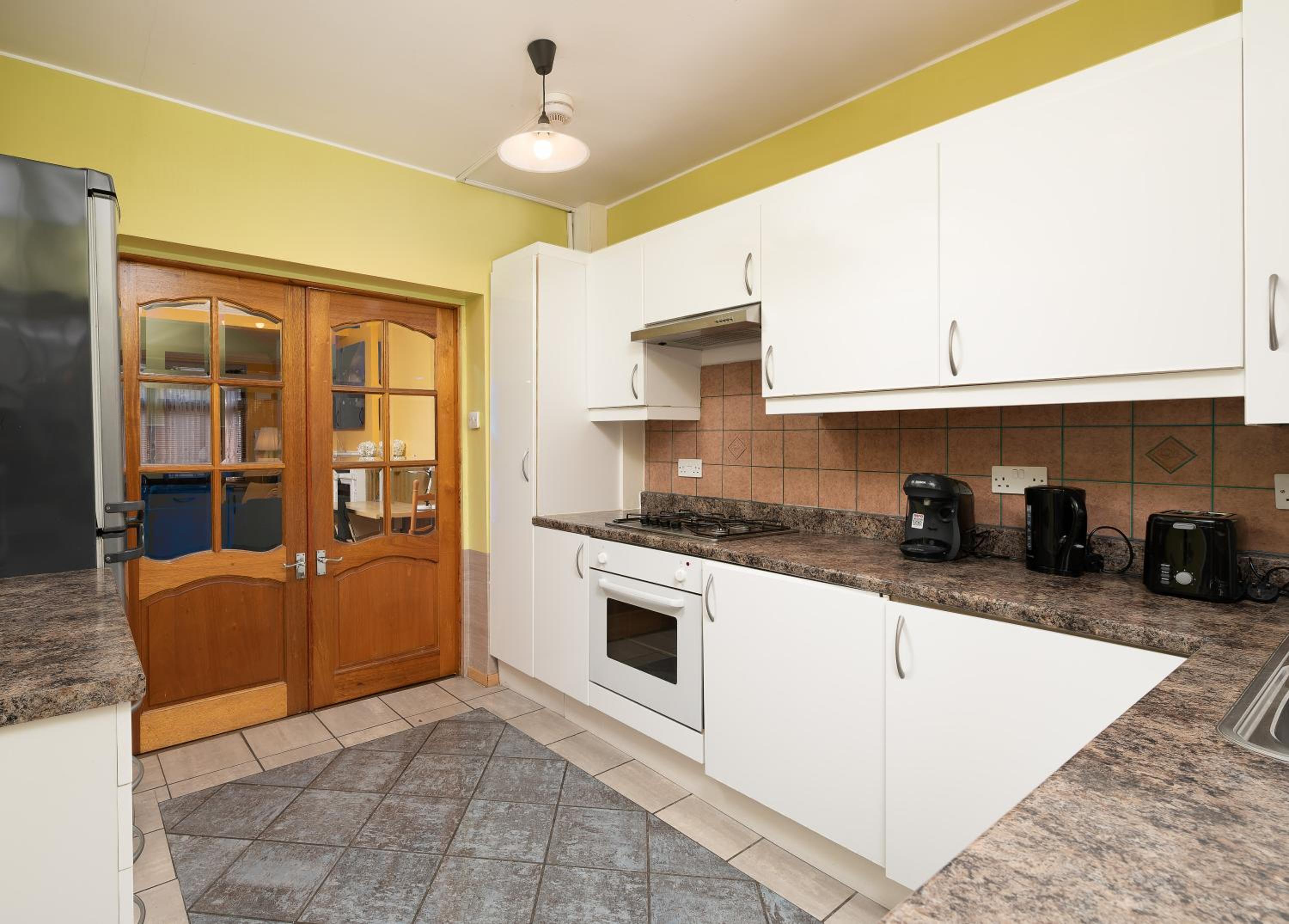 Excel 5min CUSTOM HOUSE STATION parking WIFI sleeps 6
