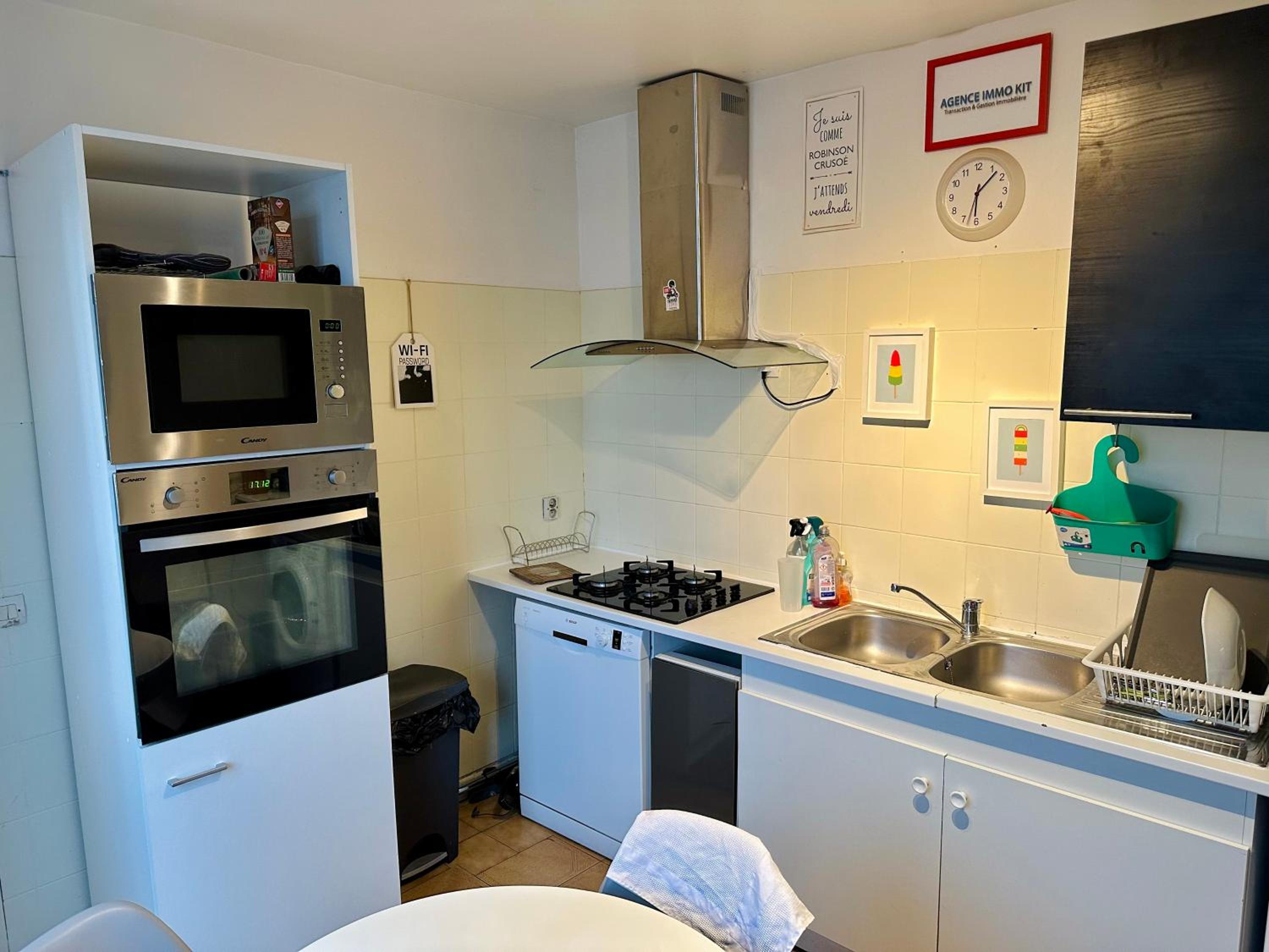 Aubervilliers maison de ville près métro 7 by immo kit bnb