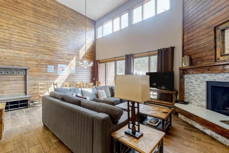 2 Bedroom Montezuma Condo At Lakeside Village - Shuttle To Slopes! view 2
