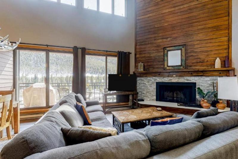 2 Bedroom Montezuma Condo At Lakeside Village - Shuttle To Slopes! view 3